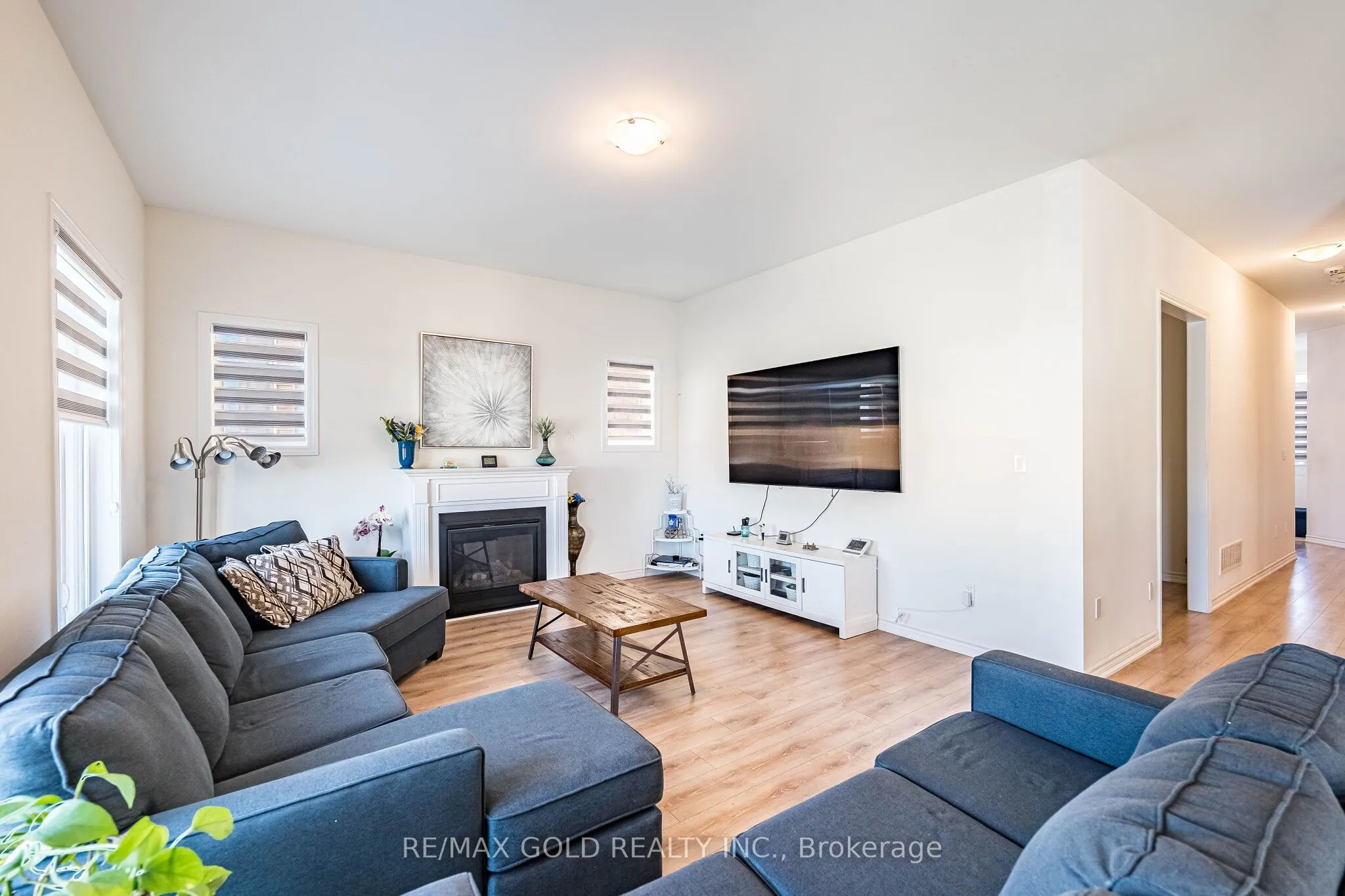 781 Gilmour Crescent