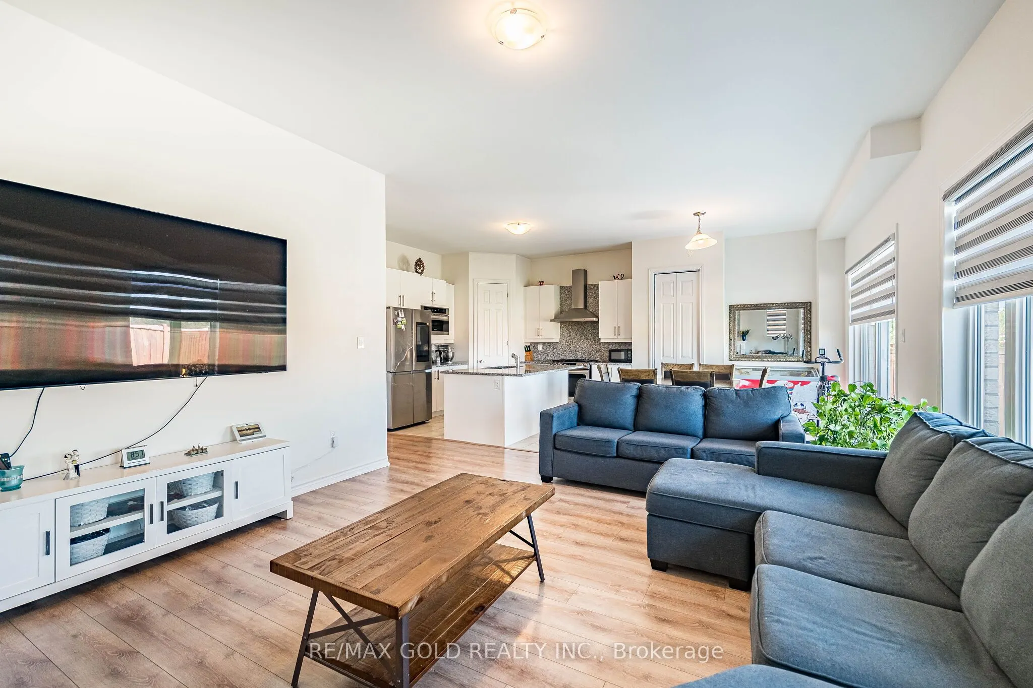781 Gilmour Crescent