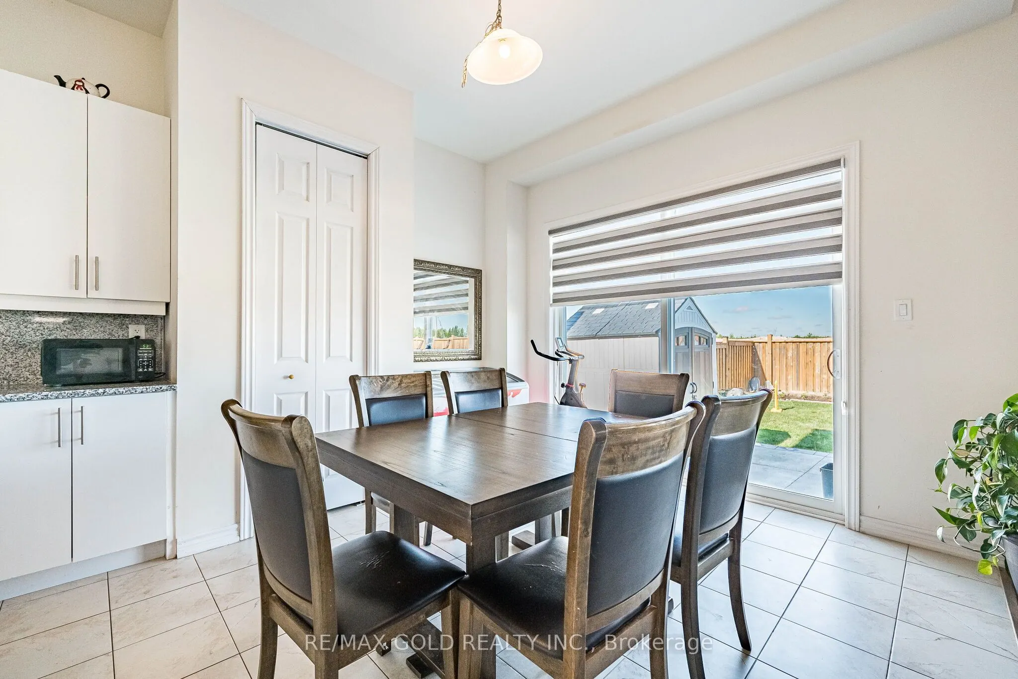 781 Gilmour Crescent