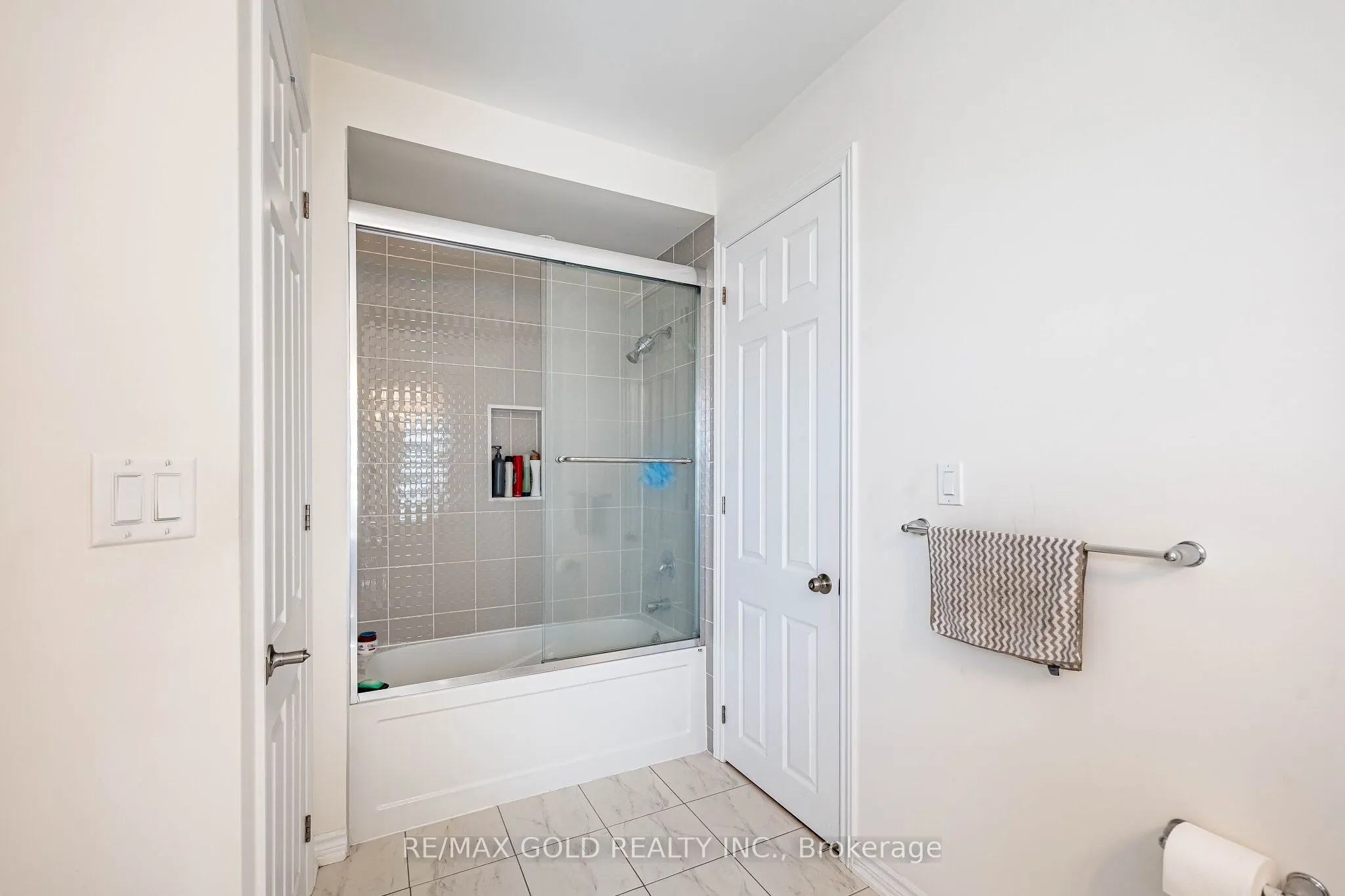 781 Gilmour Crescent