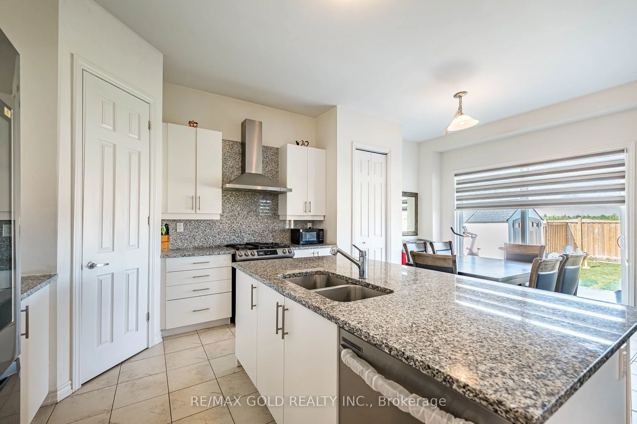 781 Gilmour Crescent