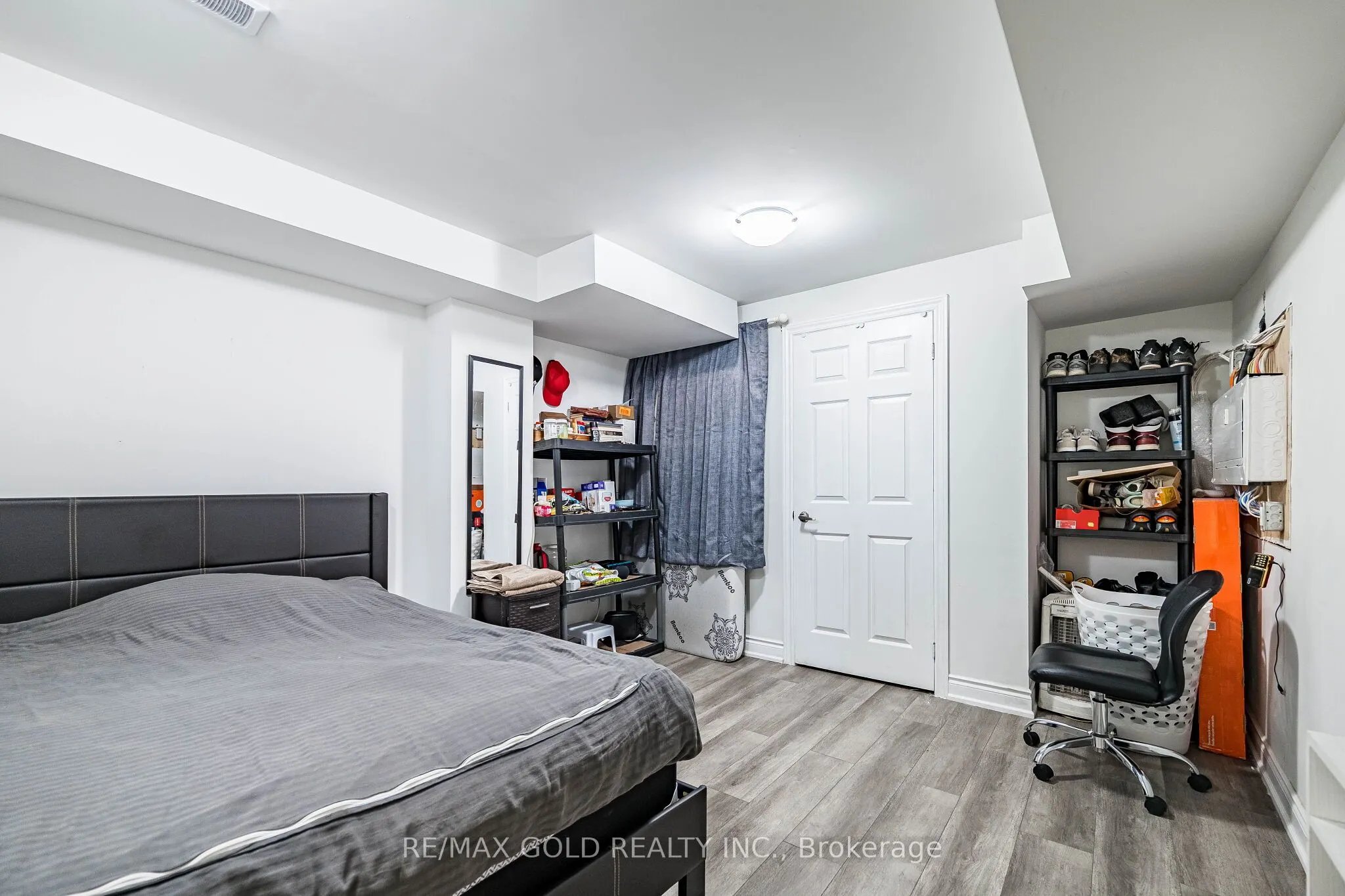 781 Gilmour Crescent