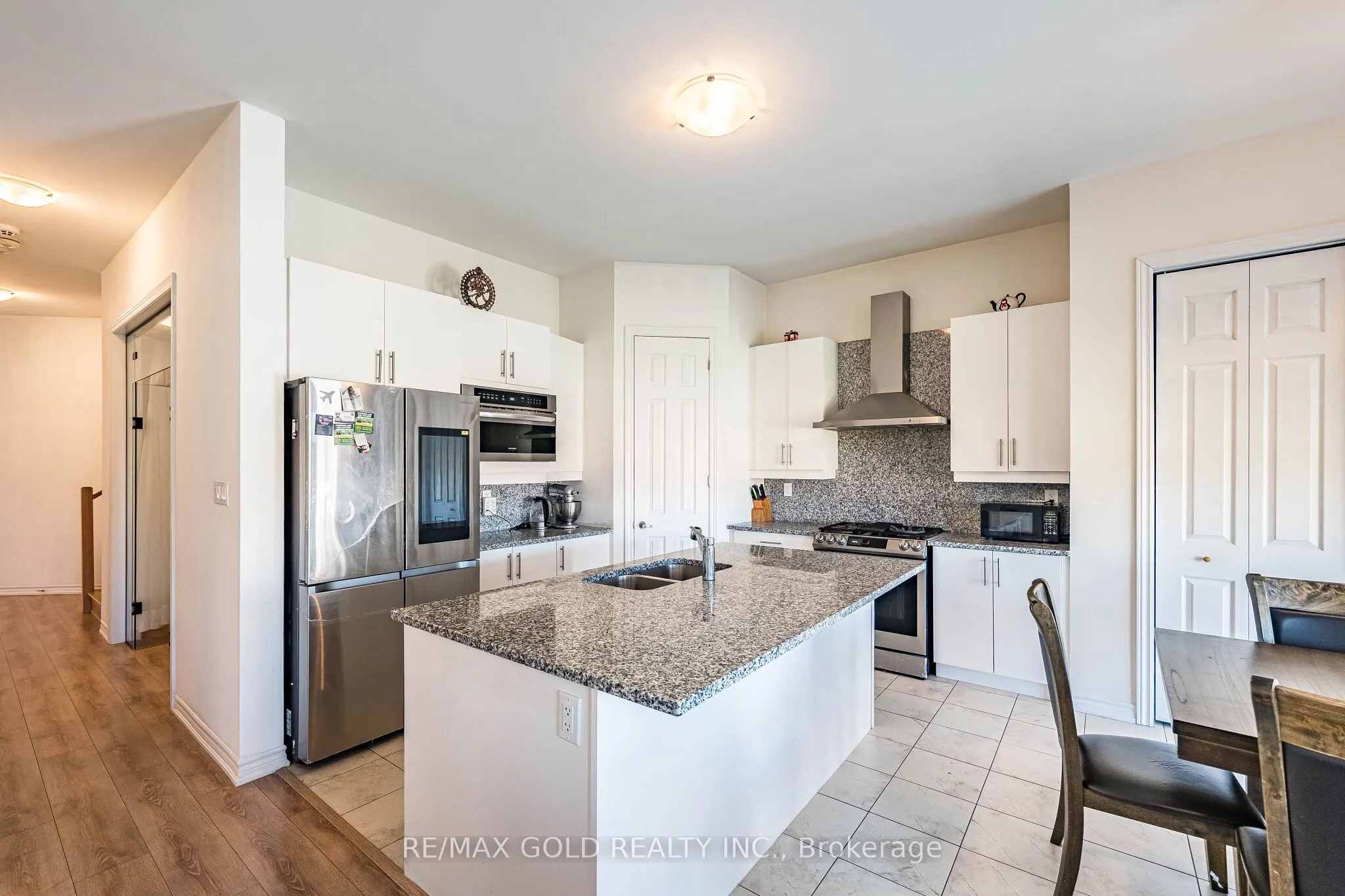 781 Gilmour Crescent