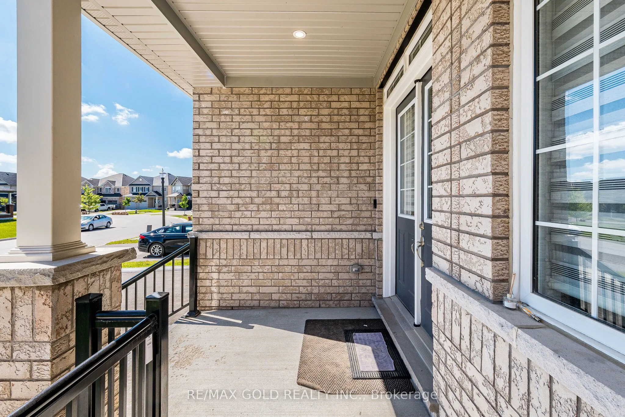 781 Gilmour Crescent