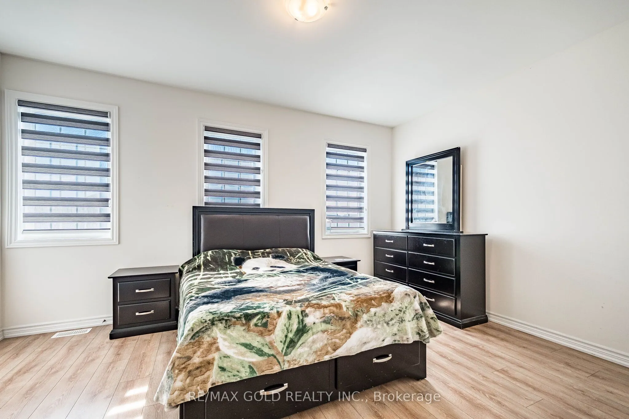 781 Gilmour Crescent