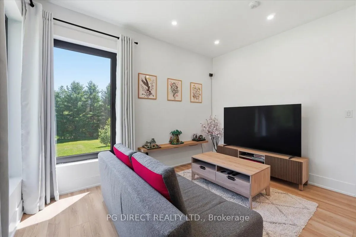 7 Humphries Road
