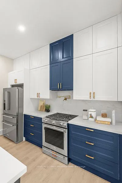 858 William Street