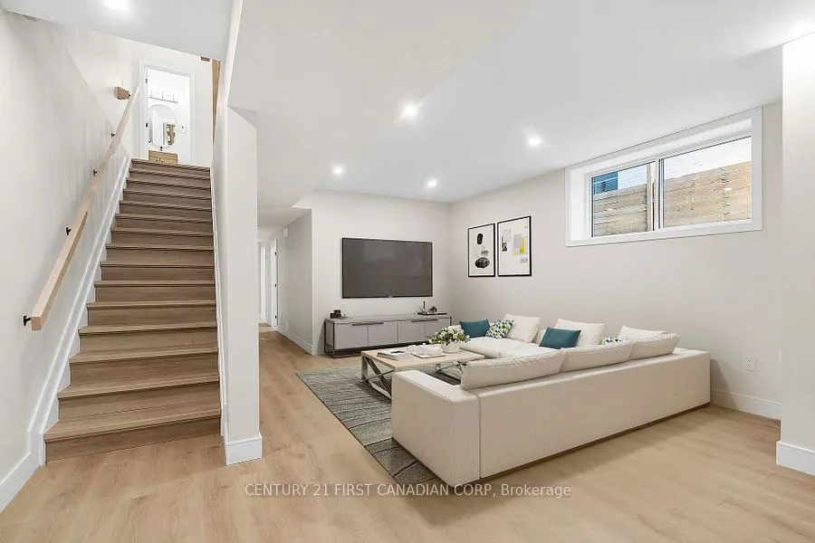 858 William Street