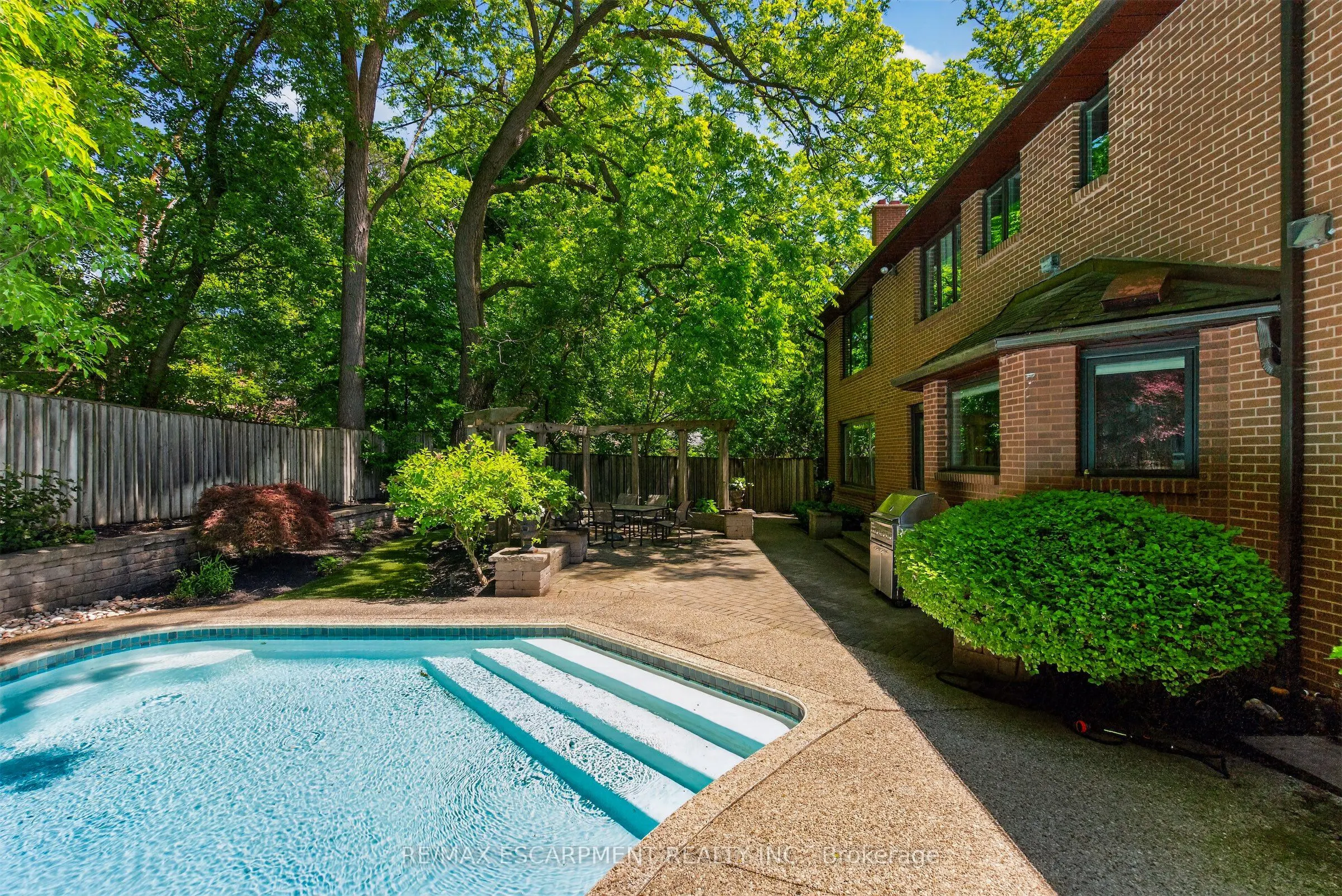 23 Lantern Lane