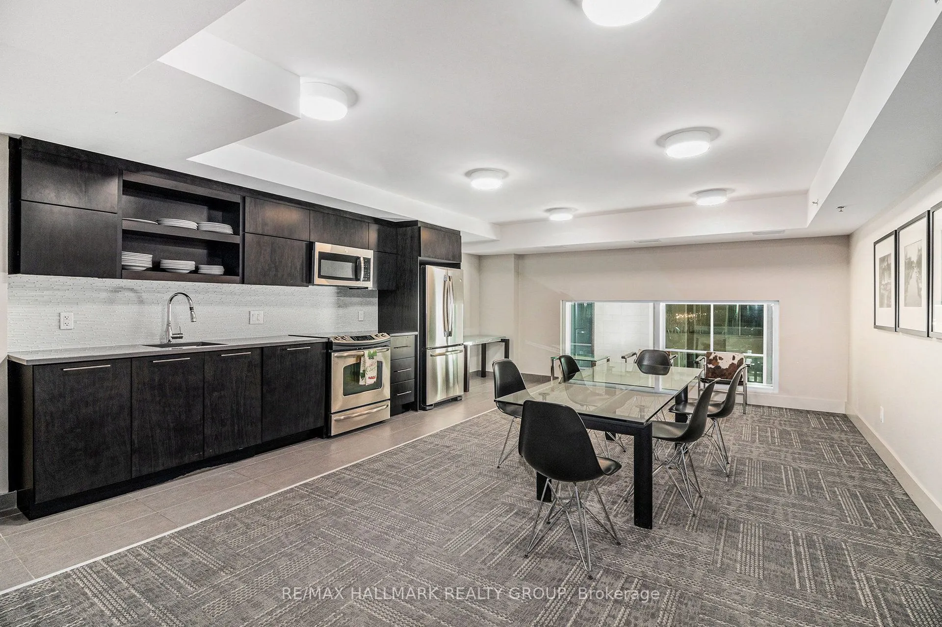 98 Richmond Road #504