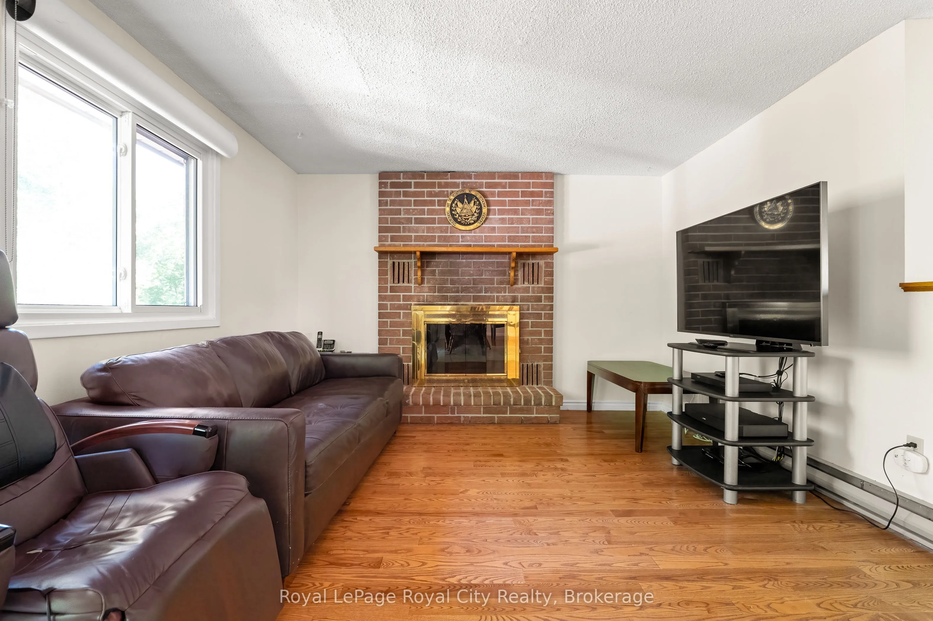 121 Imperial Road N