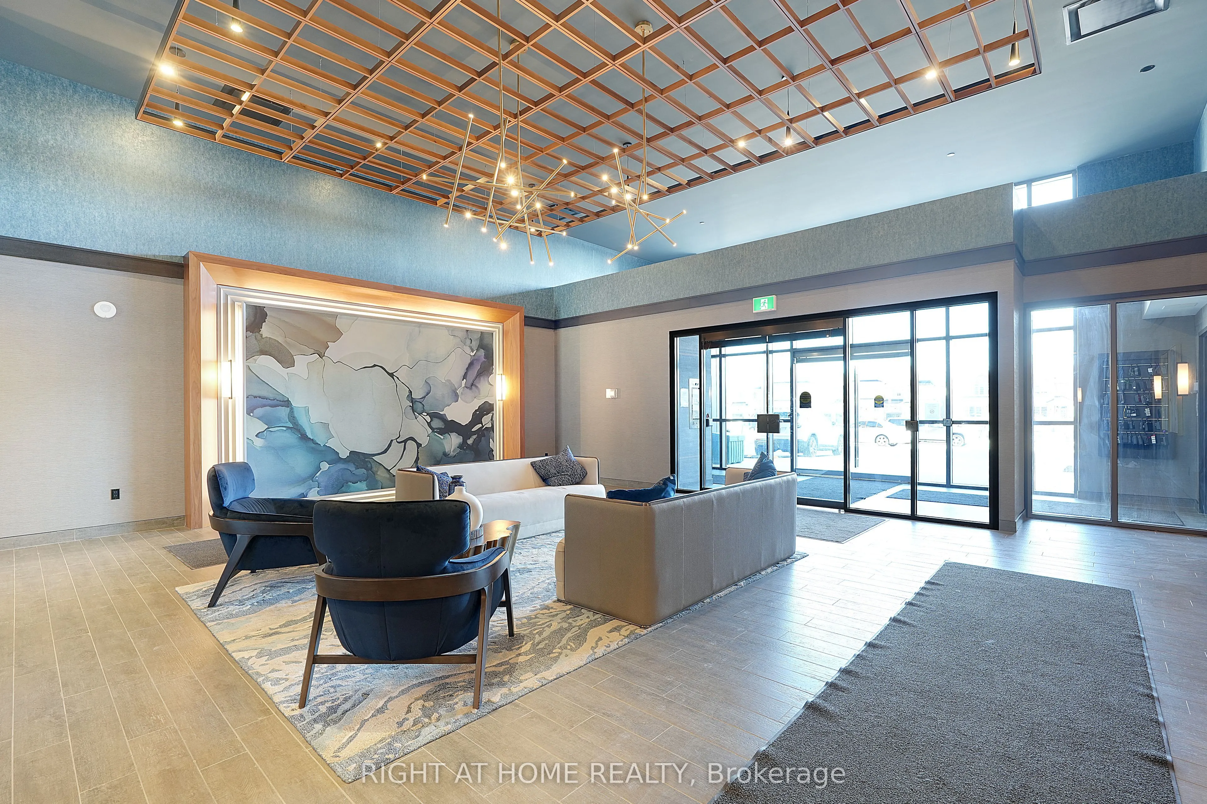460 Dundas Street E #905