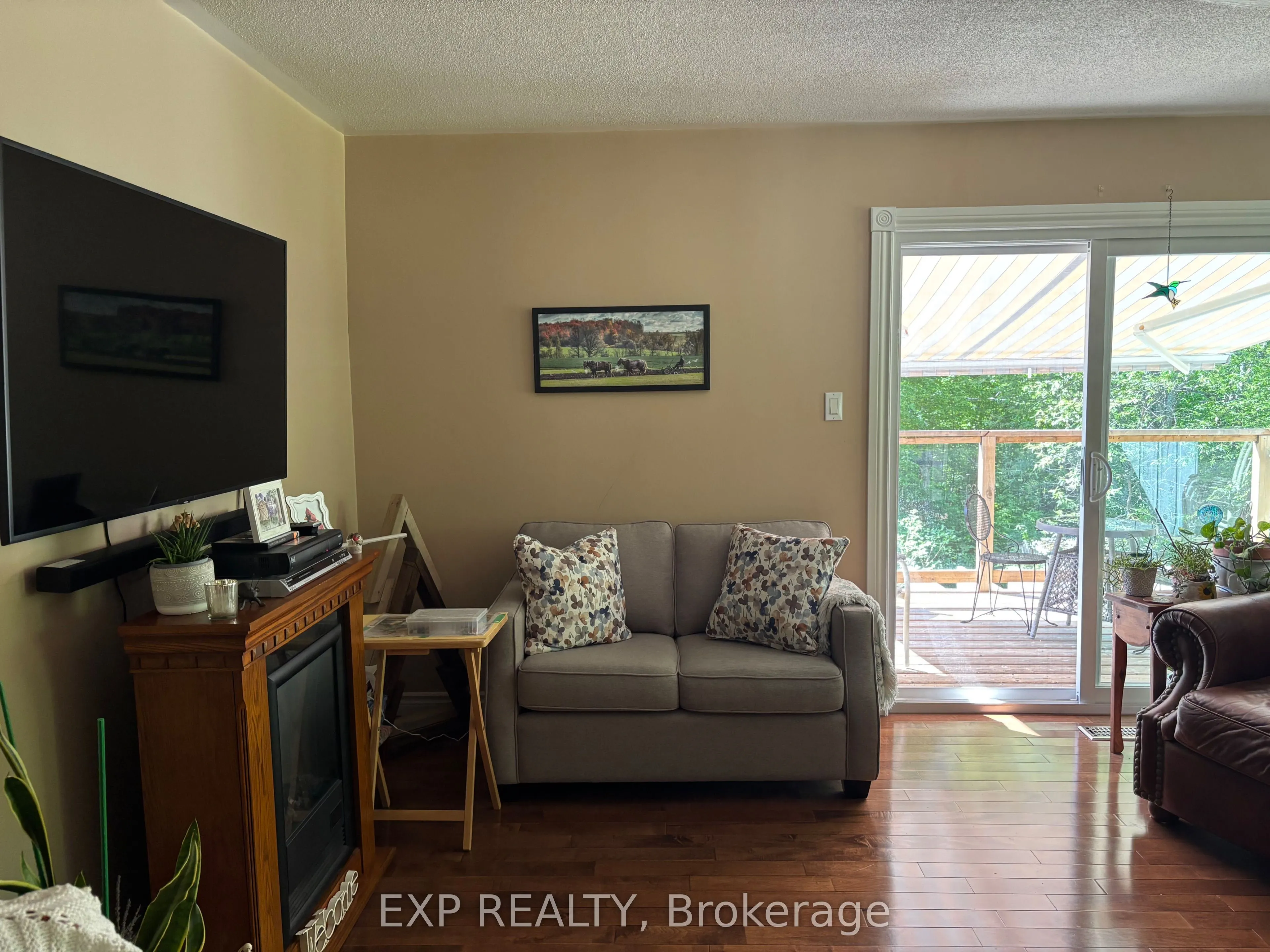 499 Centreview Road