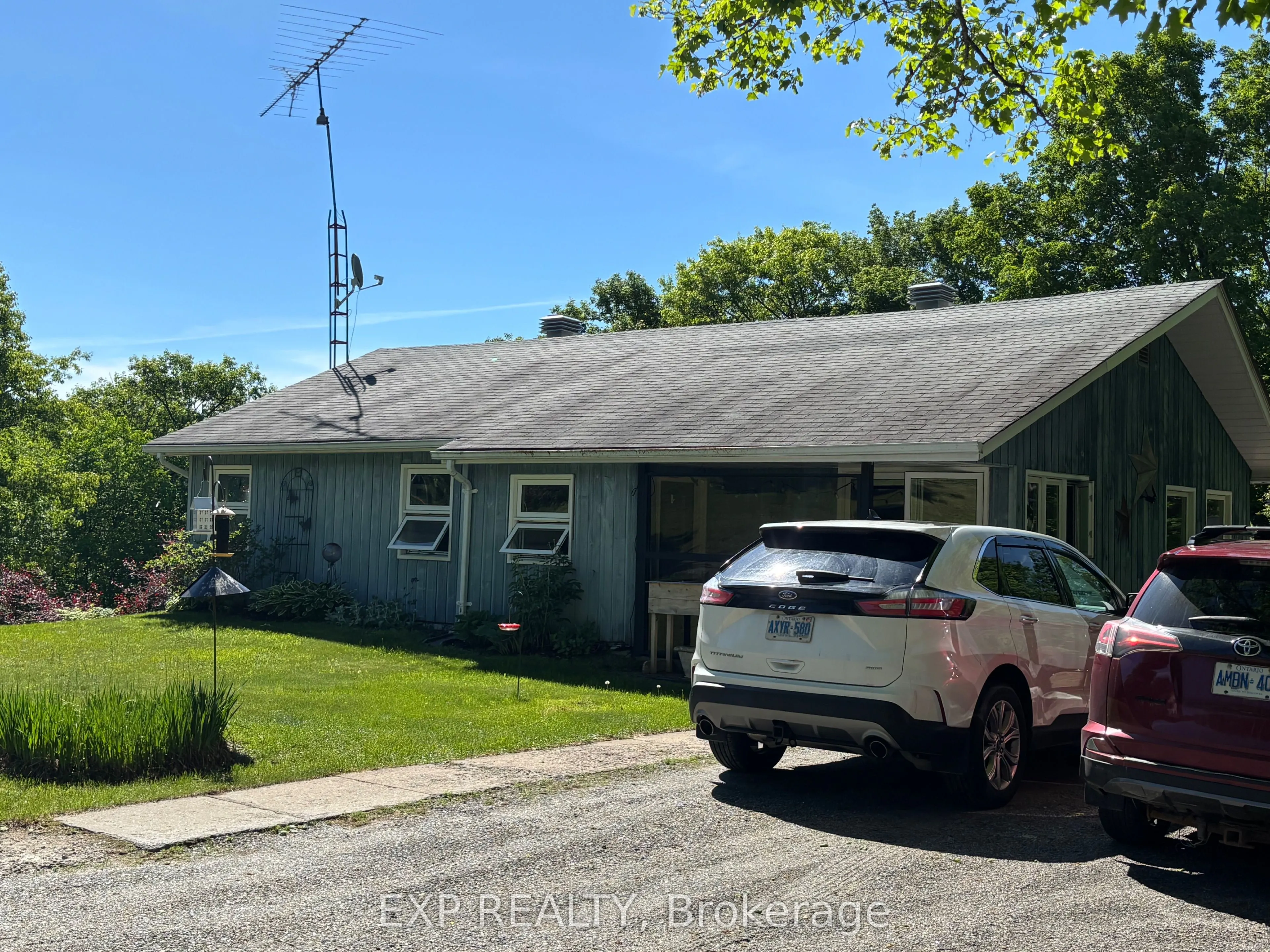 499 Centreview Road