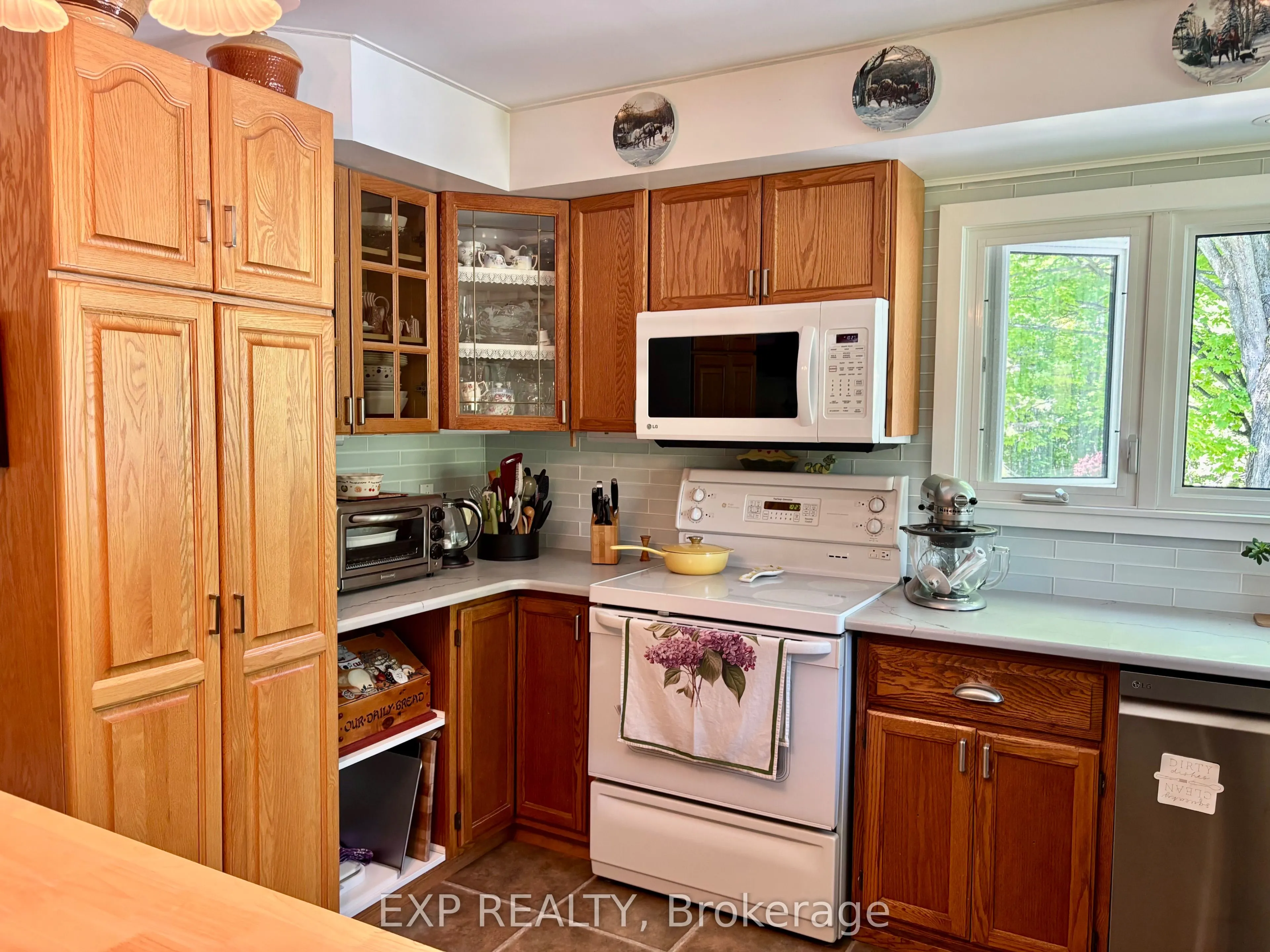 499 Centreview Road