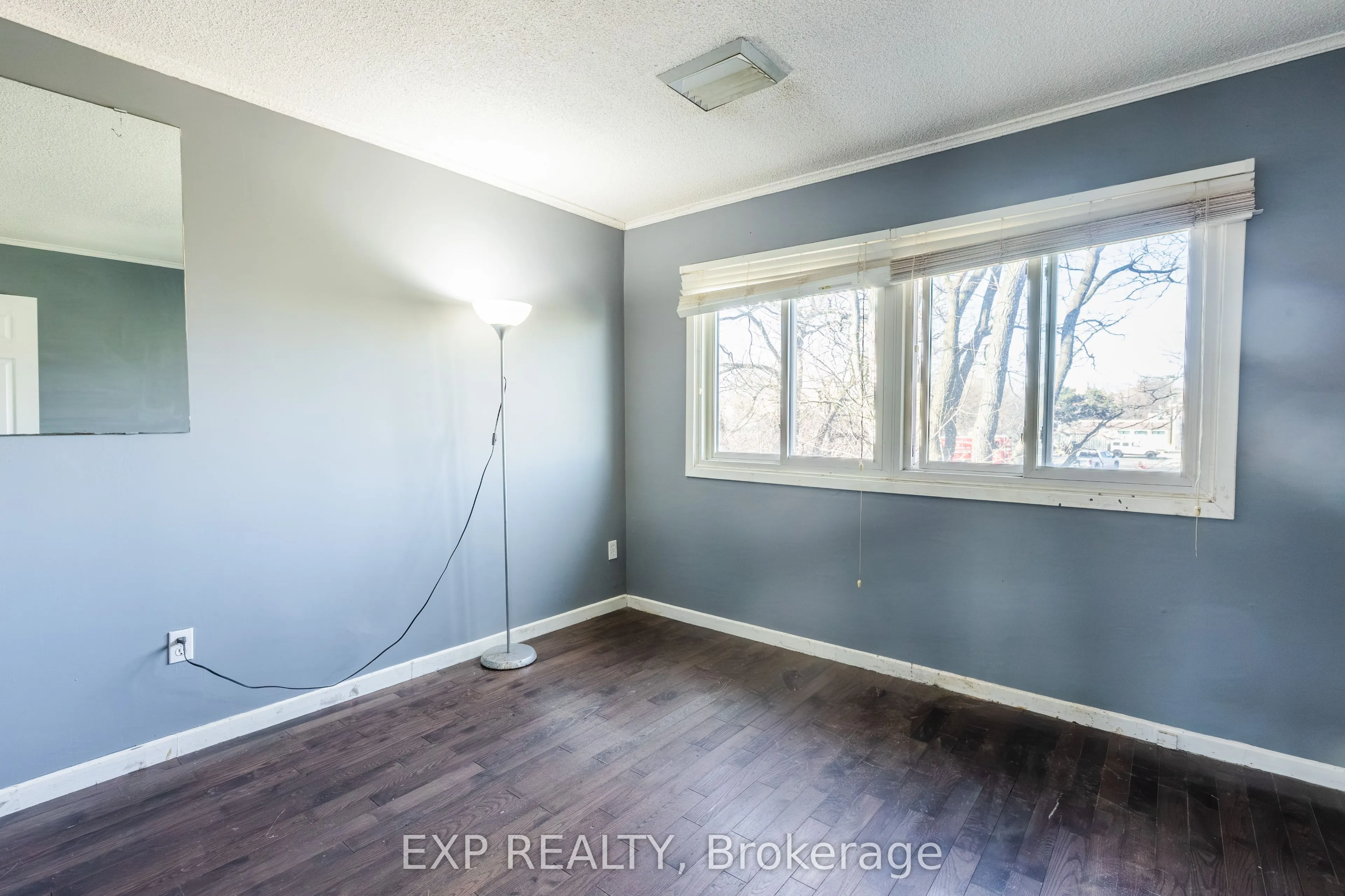 121 University Avenue E #102