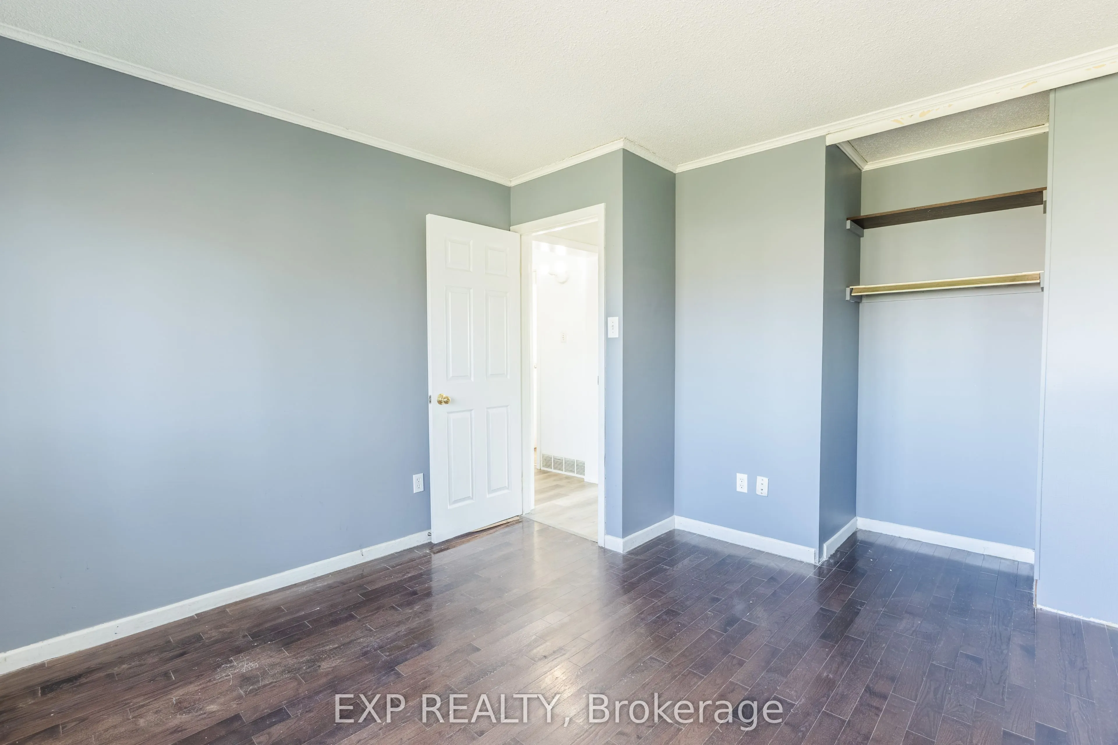 121 University Avenue E #102