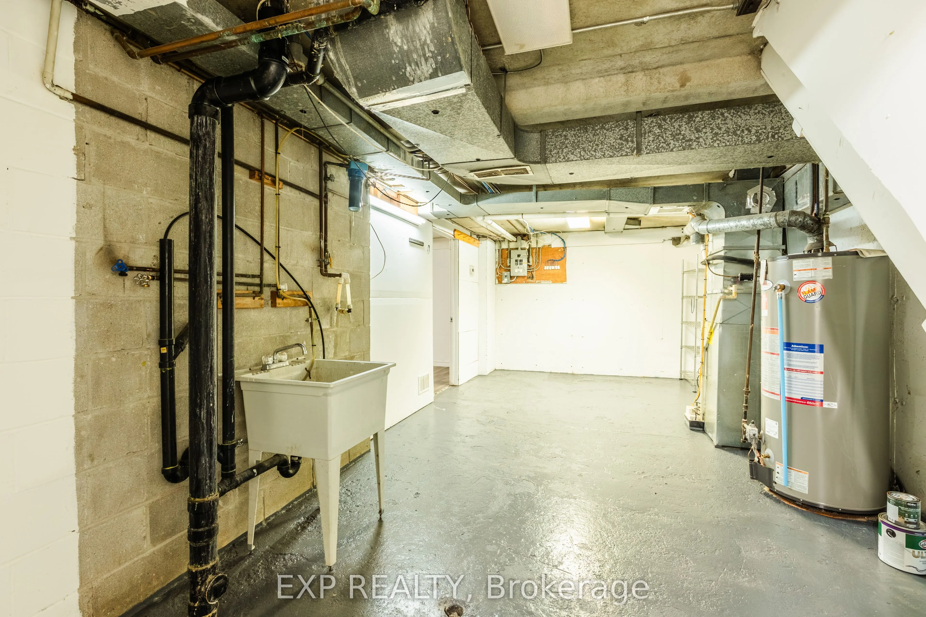 121 University Avenue E #102