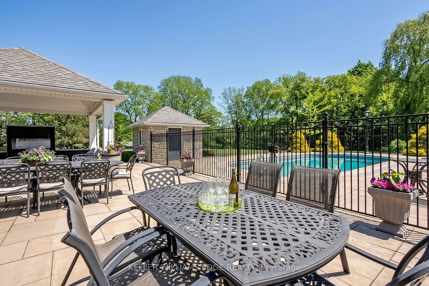 938 Governor's Road