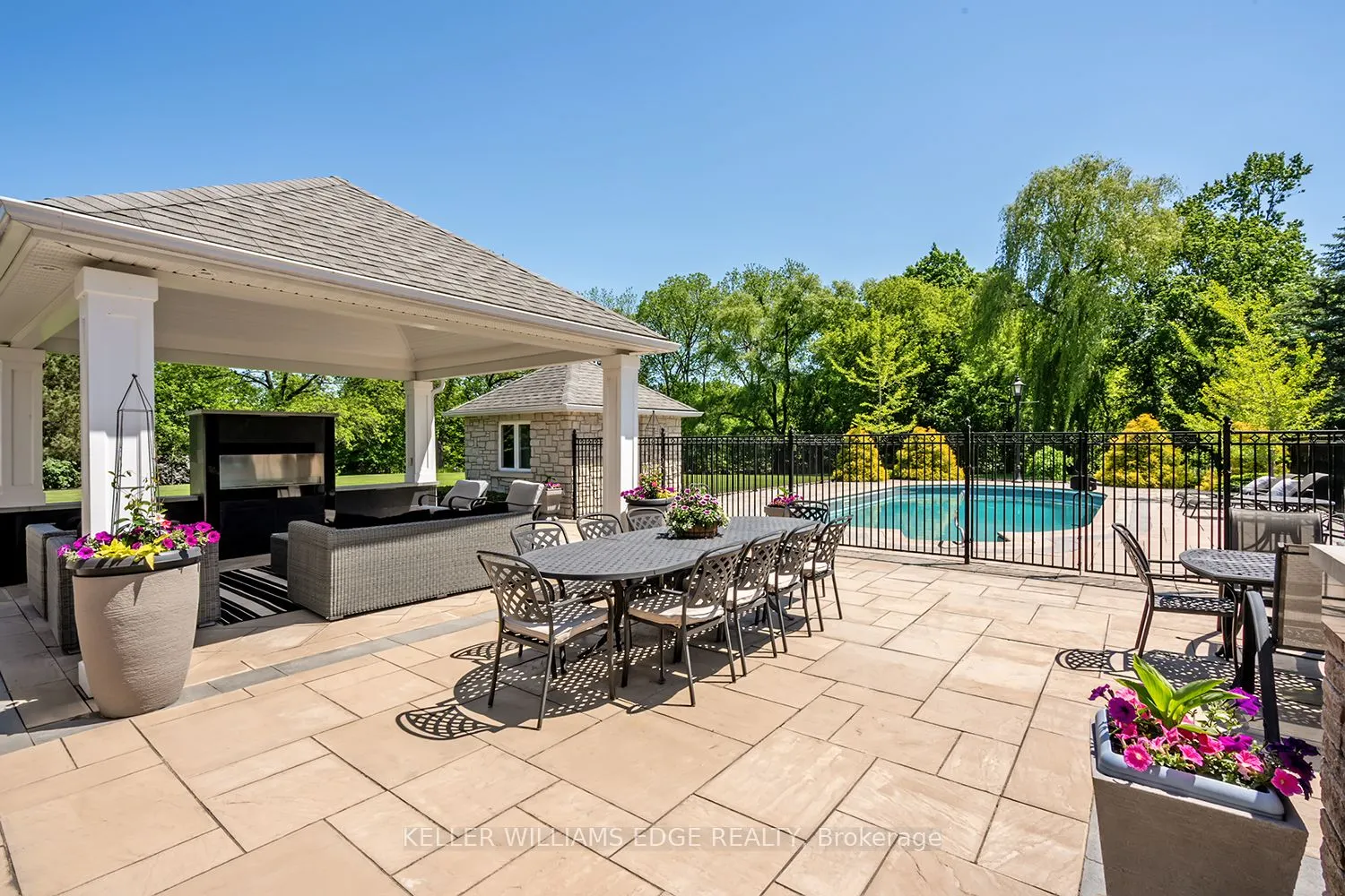 938 Governor's Road