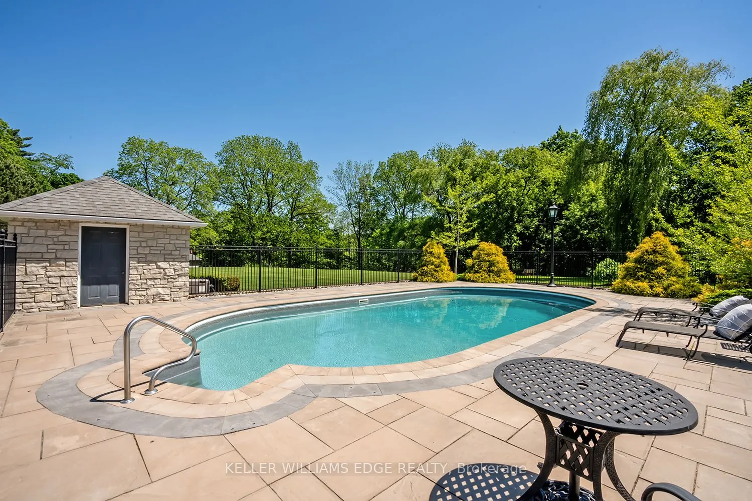 938 Governor's Road