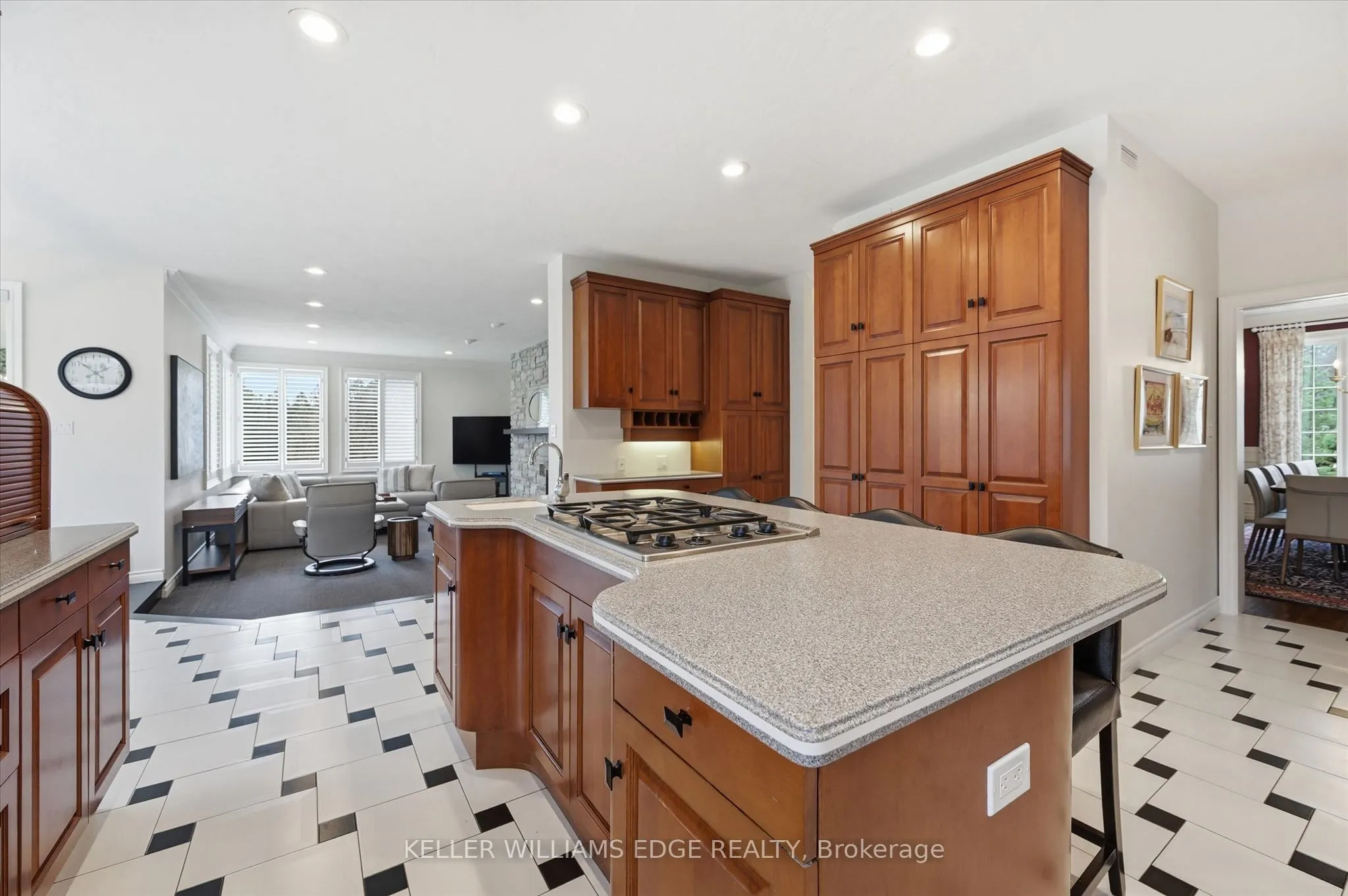 938 Governor's Road