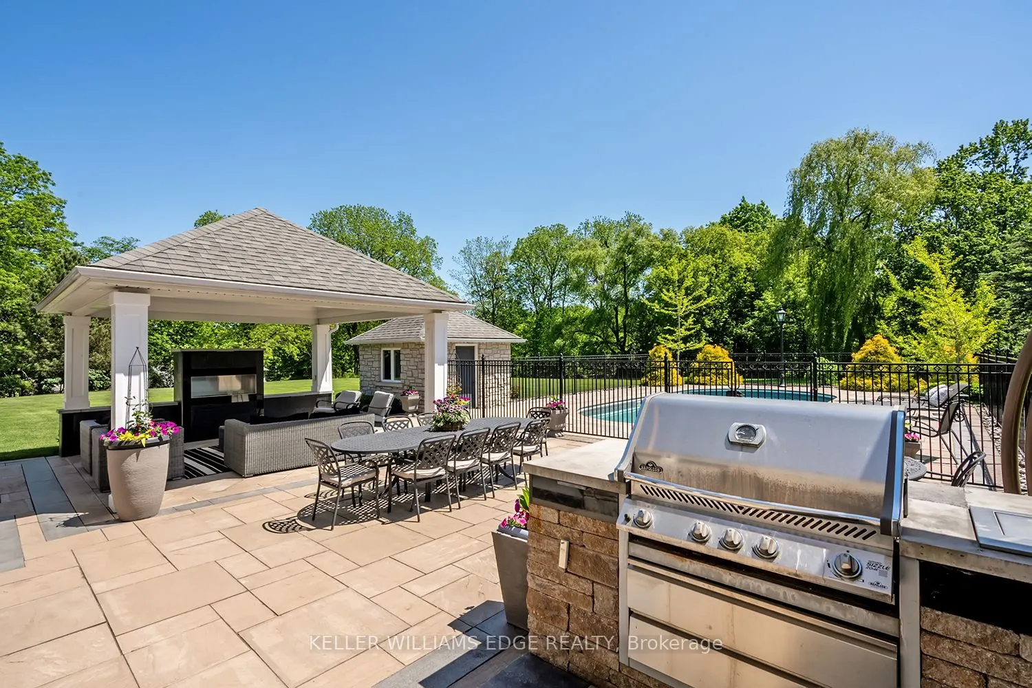 938 Governor's Road