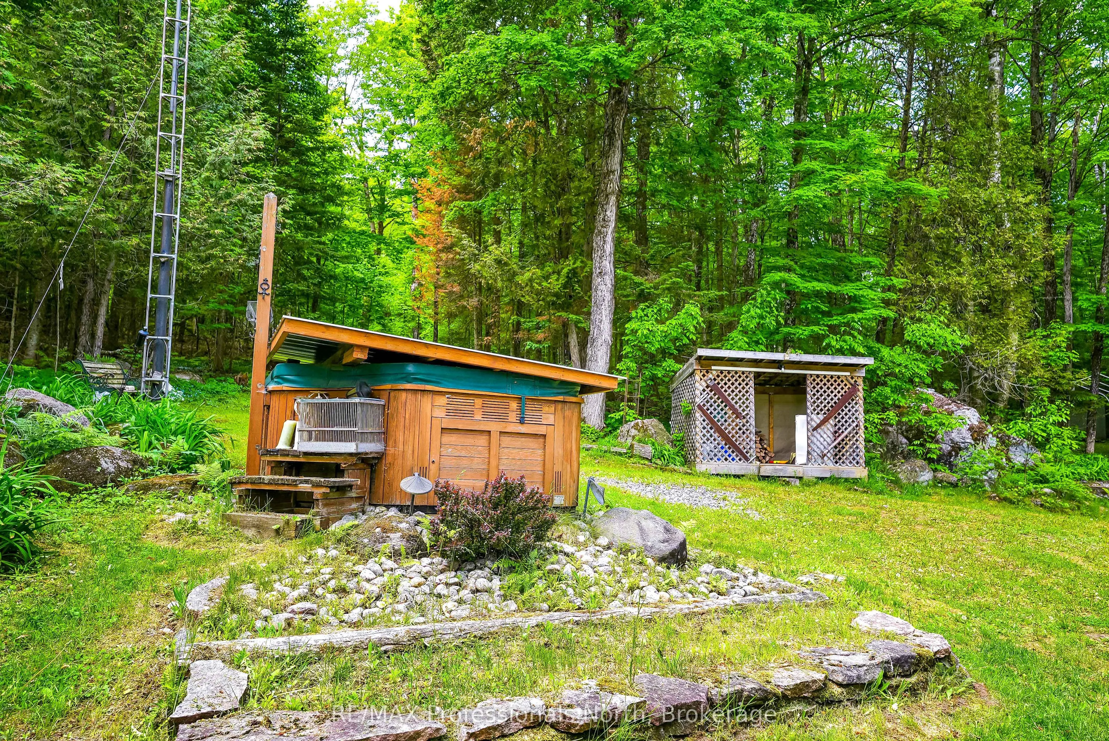 1214 Kashagawigamog Lake Road