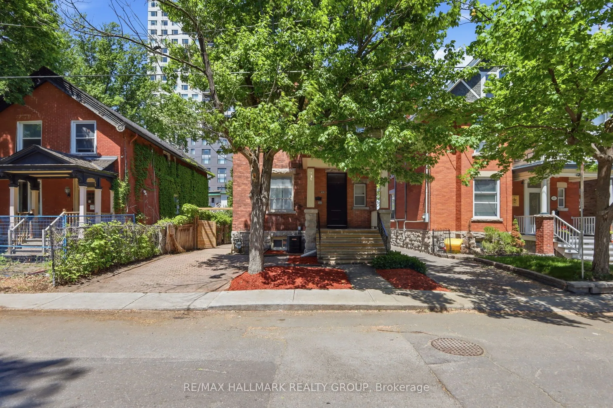 419 BESSERER Street