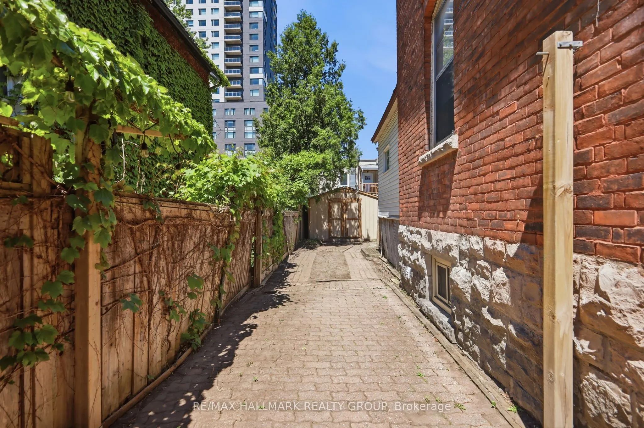 419 BESSERER Street