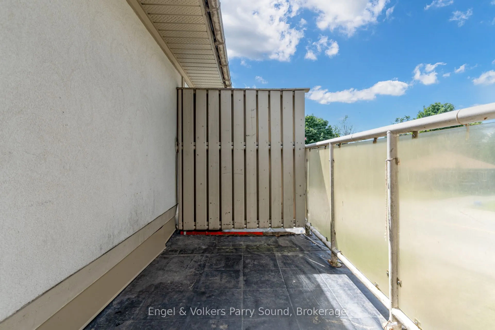 128 ISABELLA Street