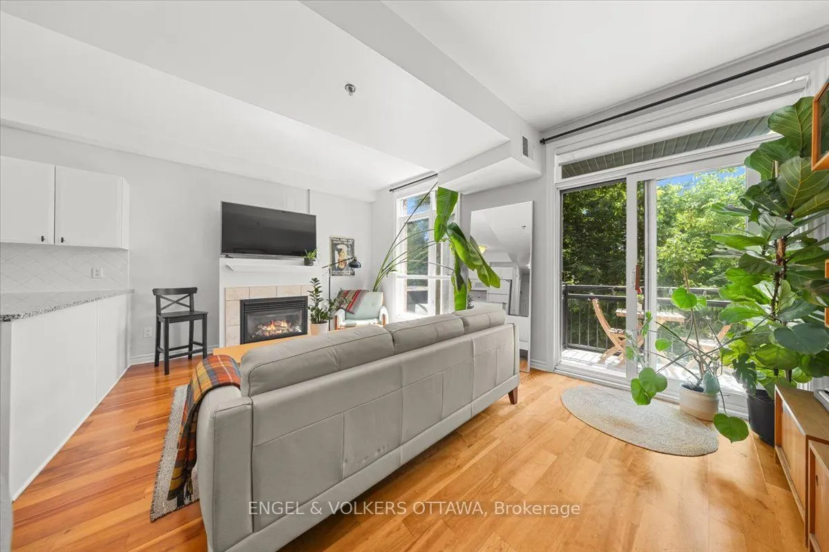 6 Grove Avenue #205