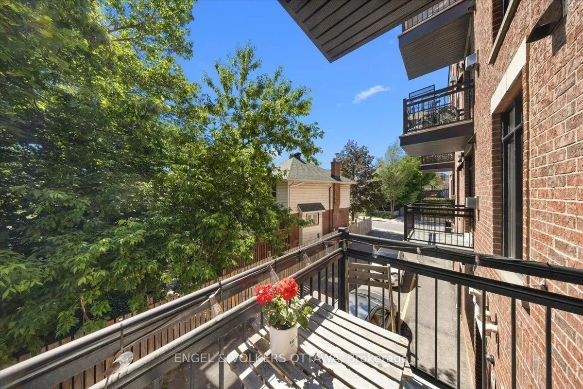 6 Grove Avenue #205