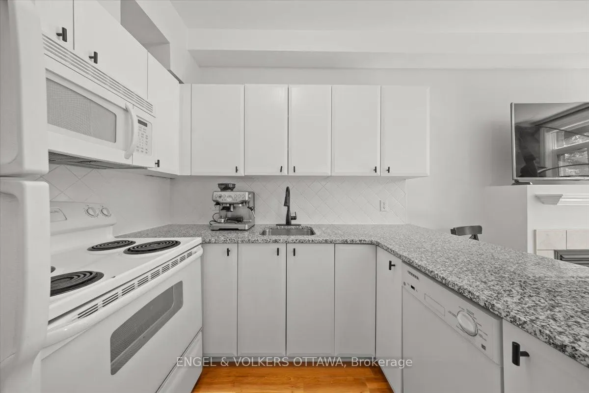 6 Grove Avenue #205