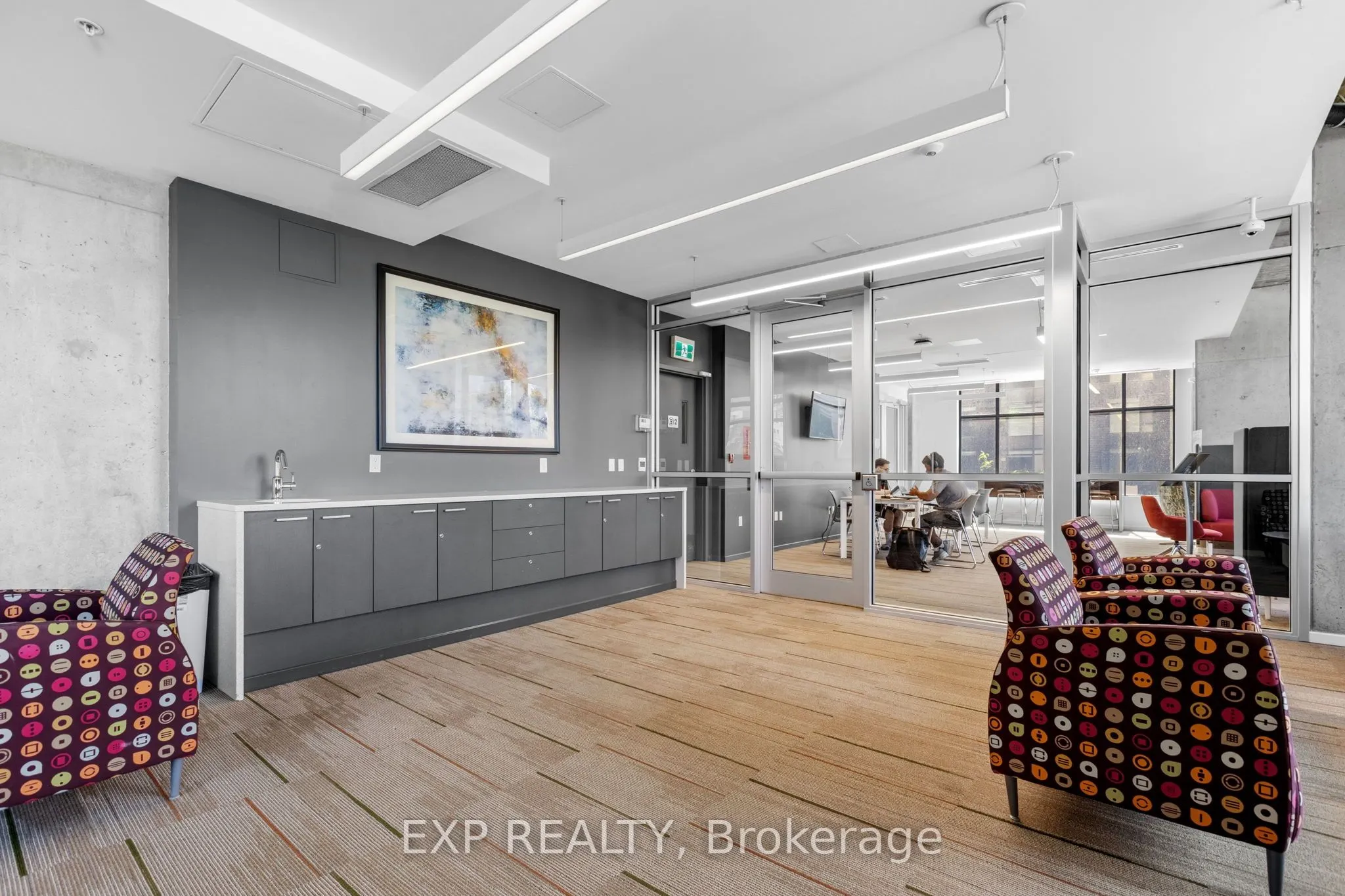 105 Champagne Avenue S #1009