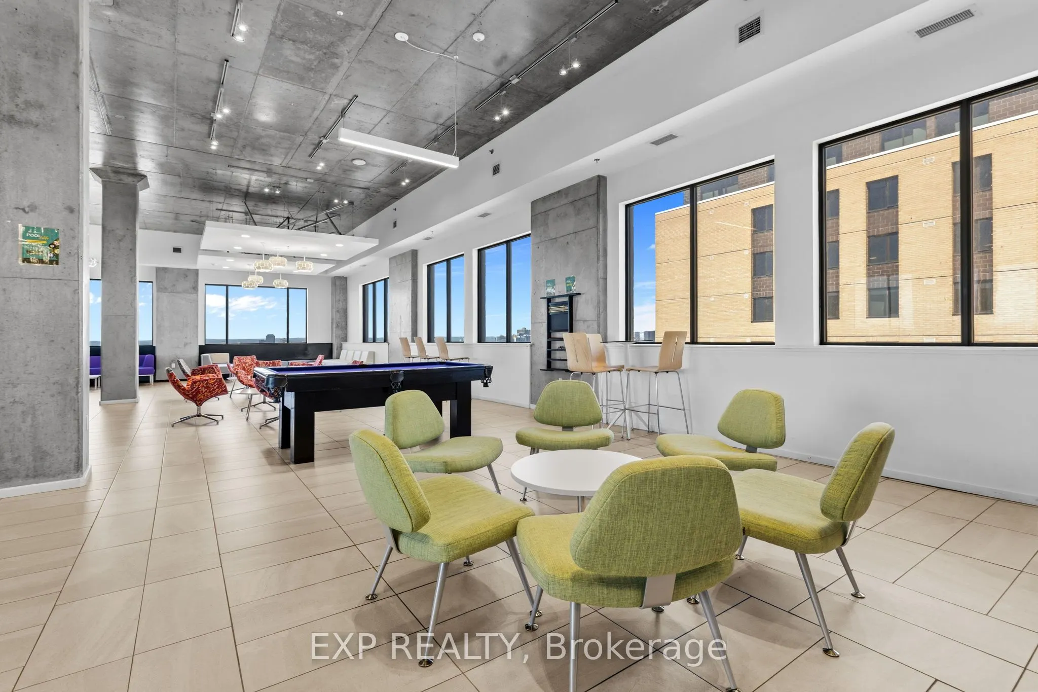 105 Champagne Avenue S #1009