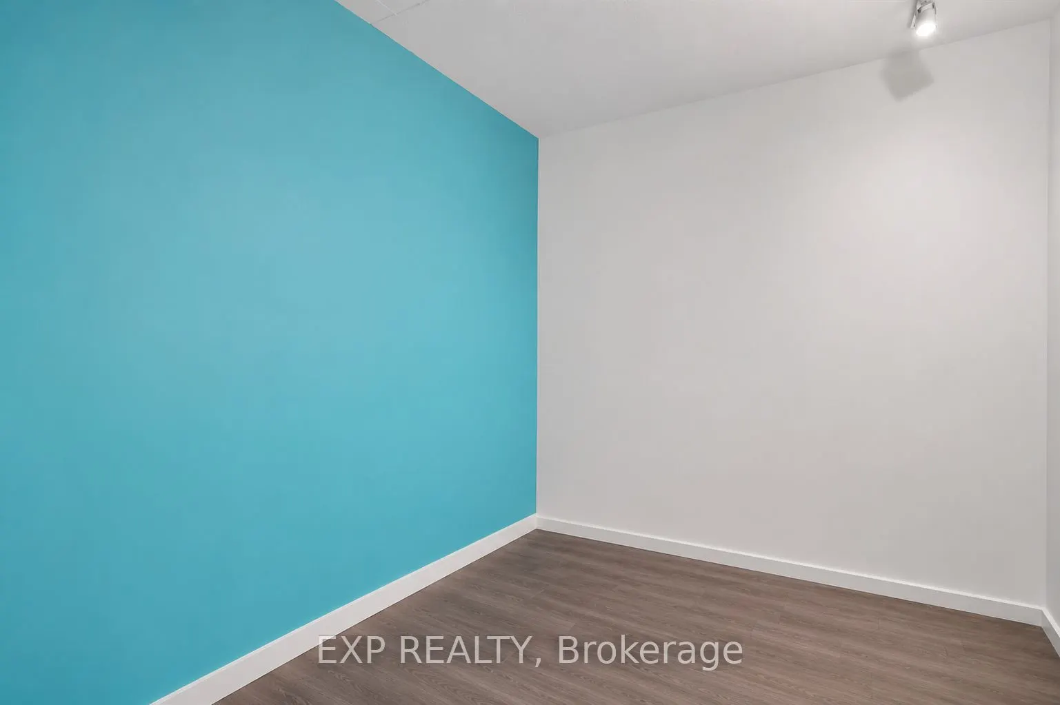 105 Champagne Avenue S #1009