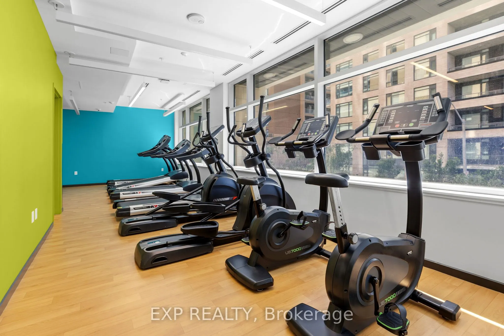 105 Champagne Avenue S #1009