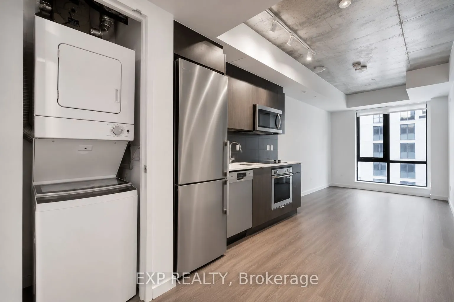 105 Champagne Avenue S #1009