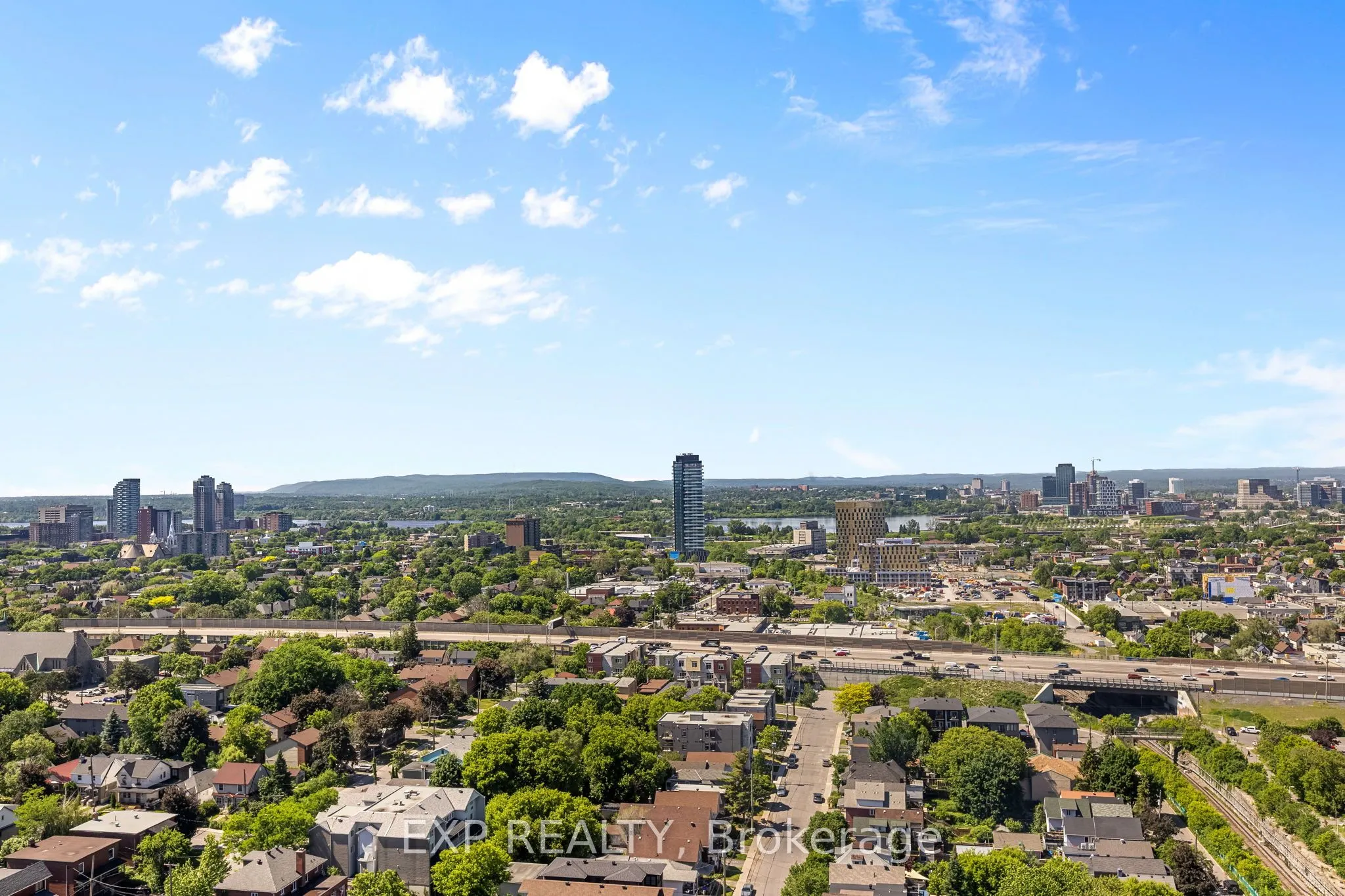 105 Champagne Avenue S #1009