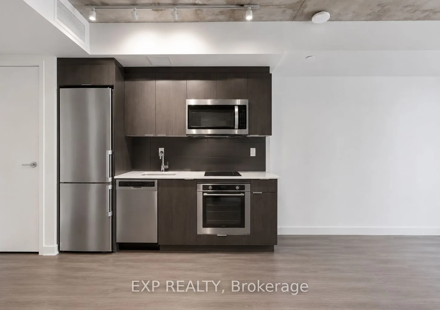 105 Champagne Avenue S #1009