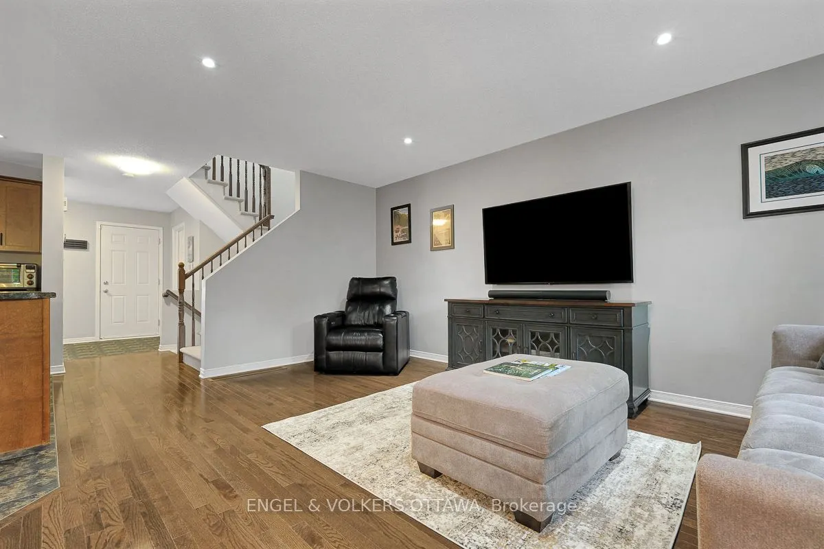 938 Payer Street
