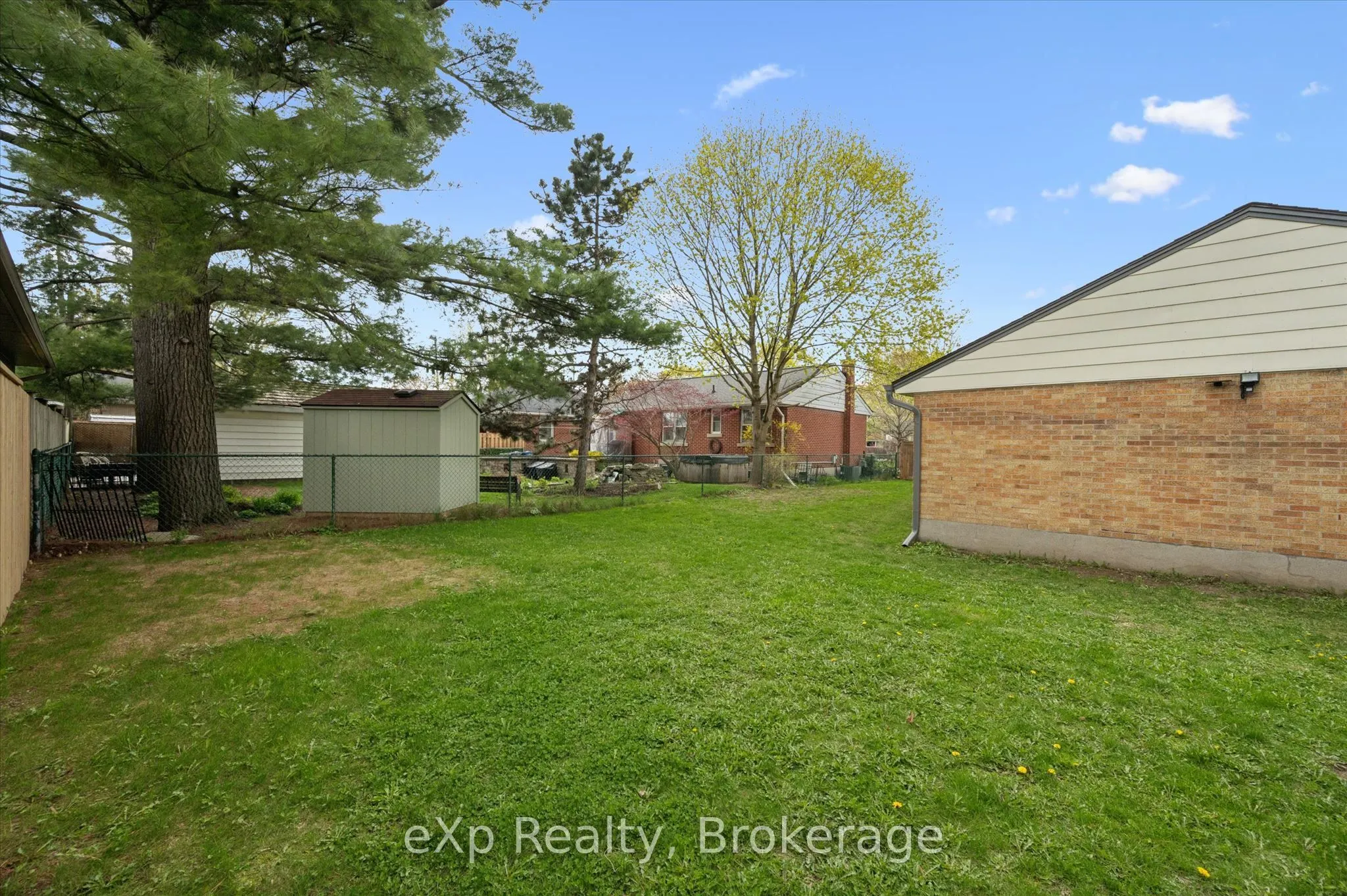 14 Glenwood Avenue