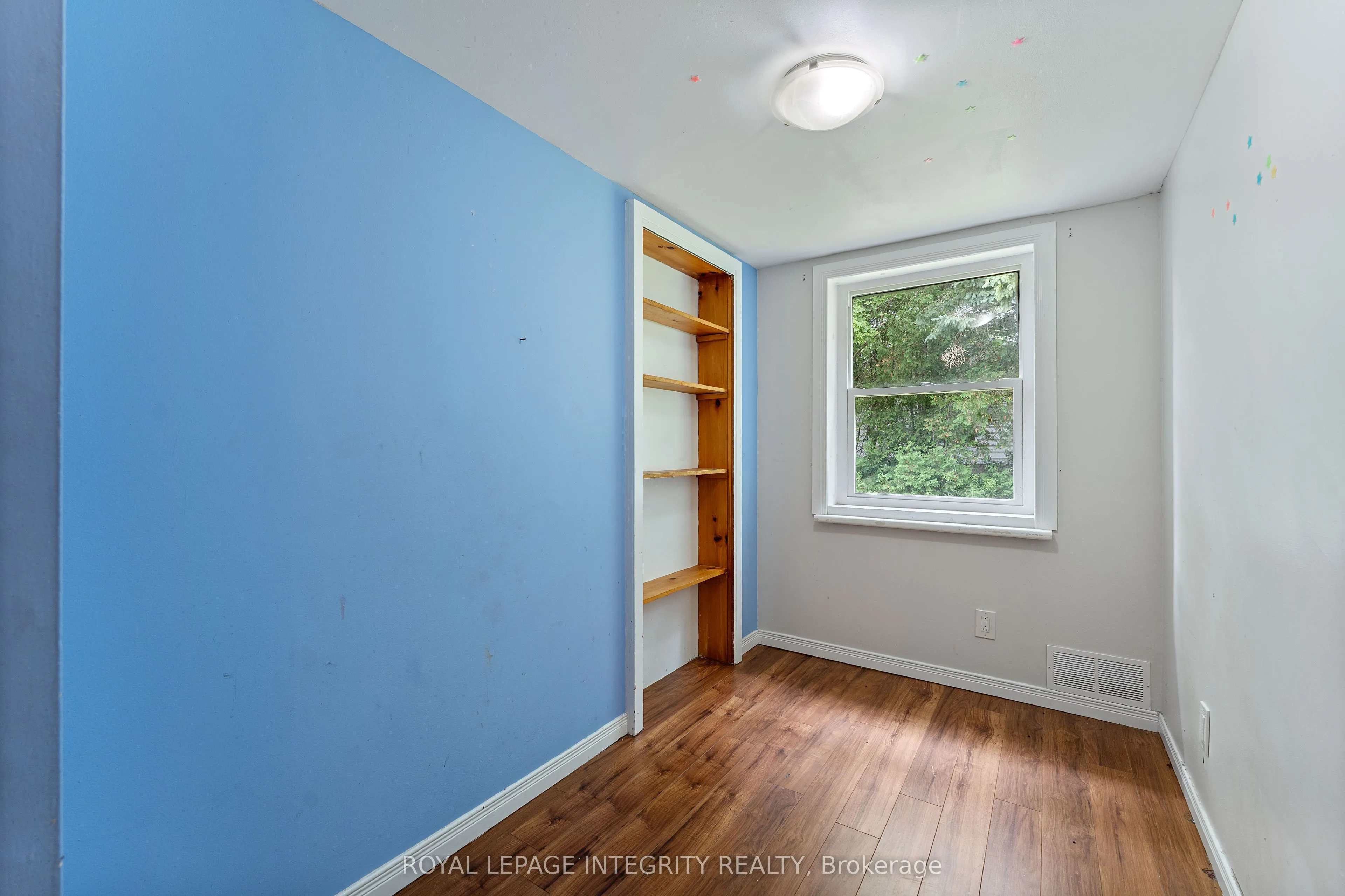3823 Drouin Road