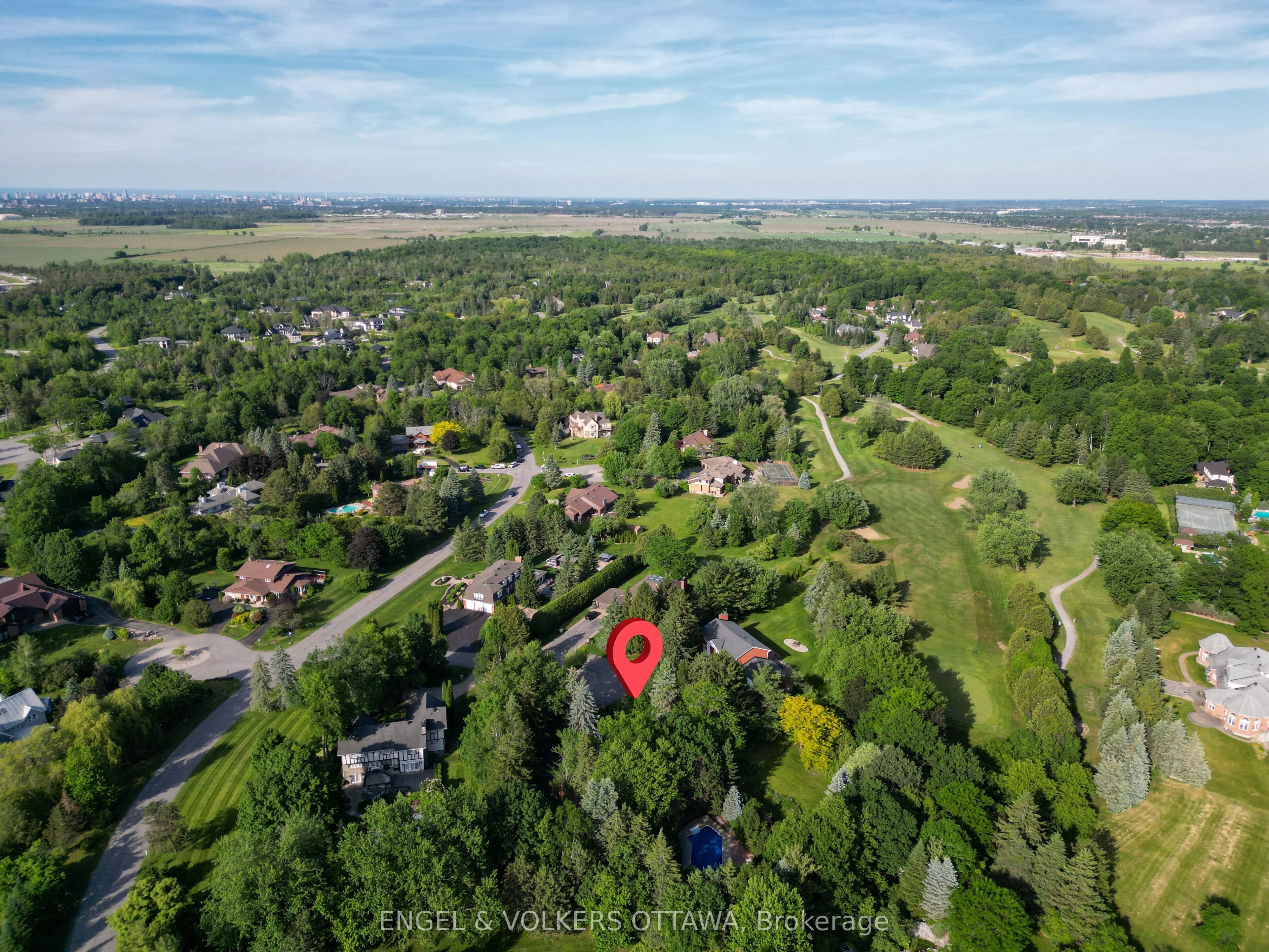7 Mid Pines Grove