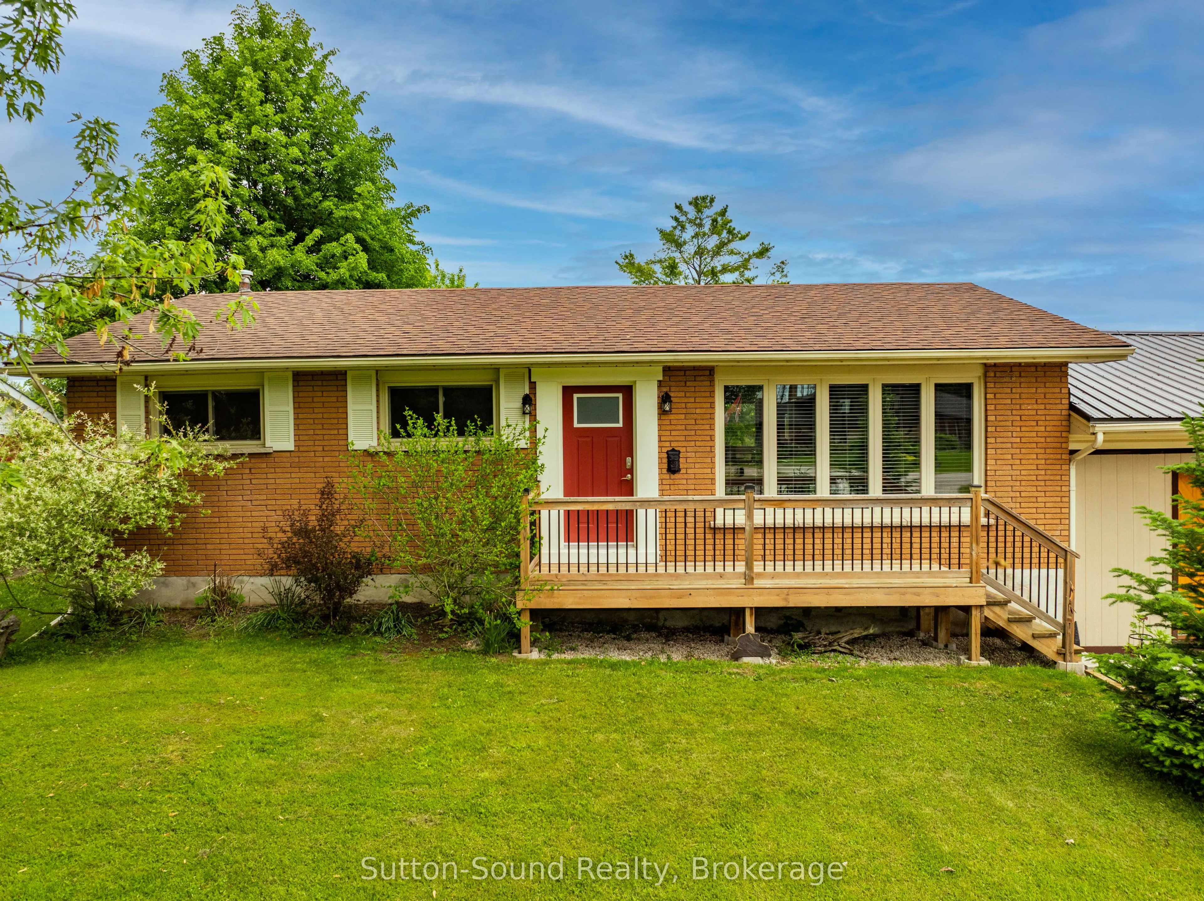 829 30th Street W
