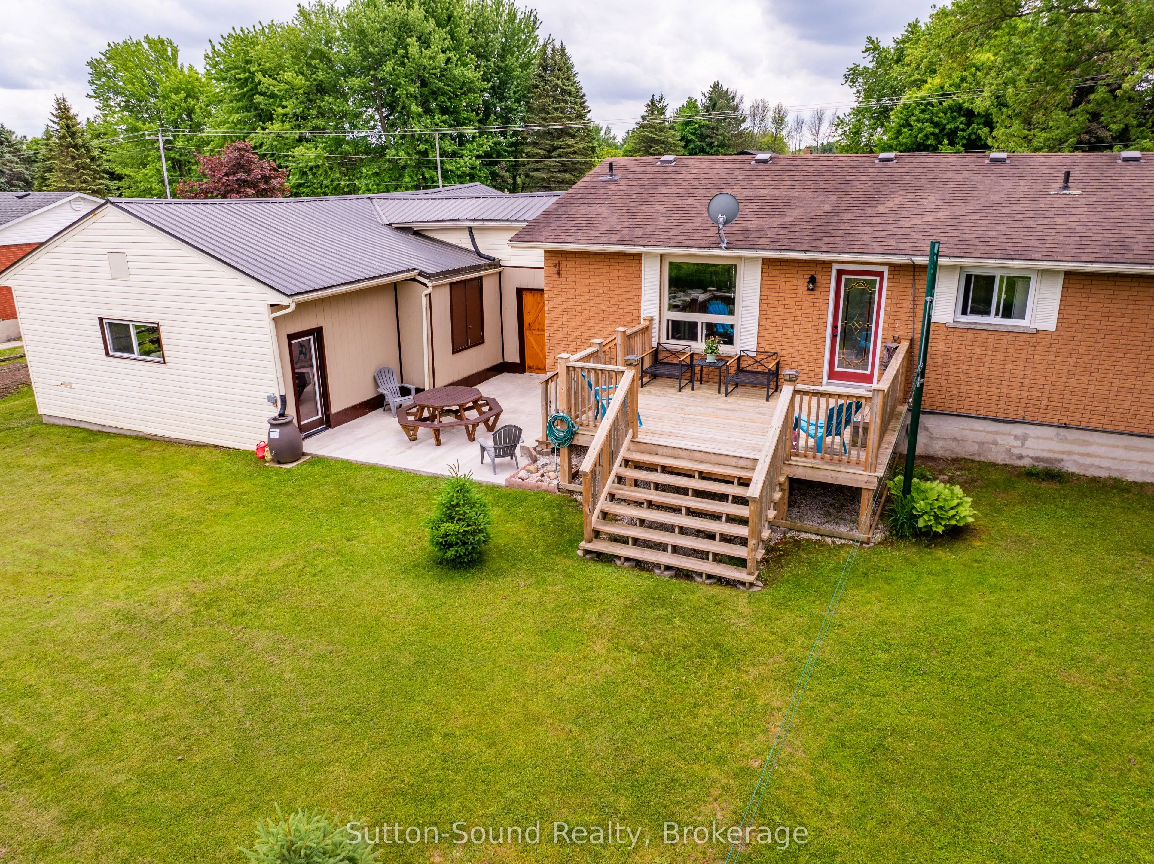 829 30th Street W