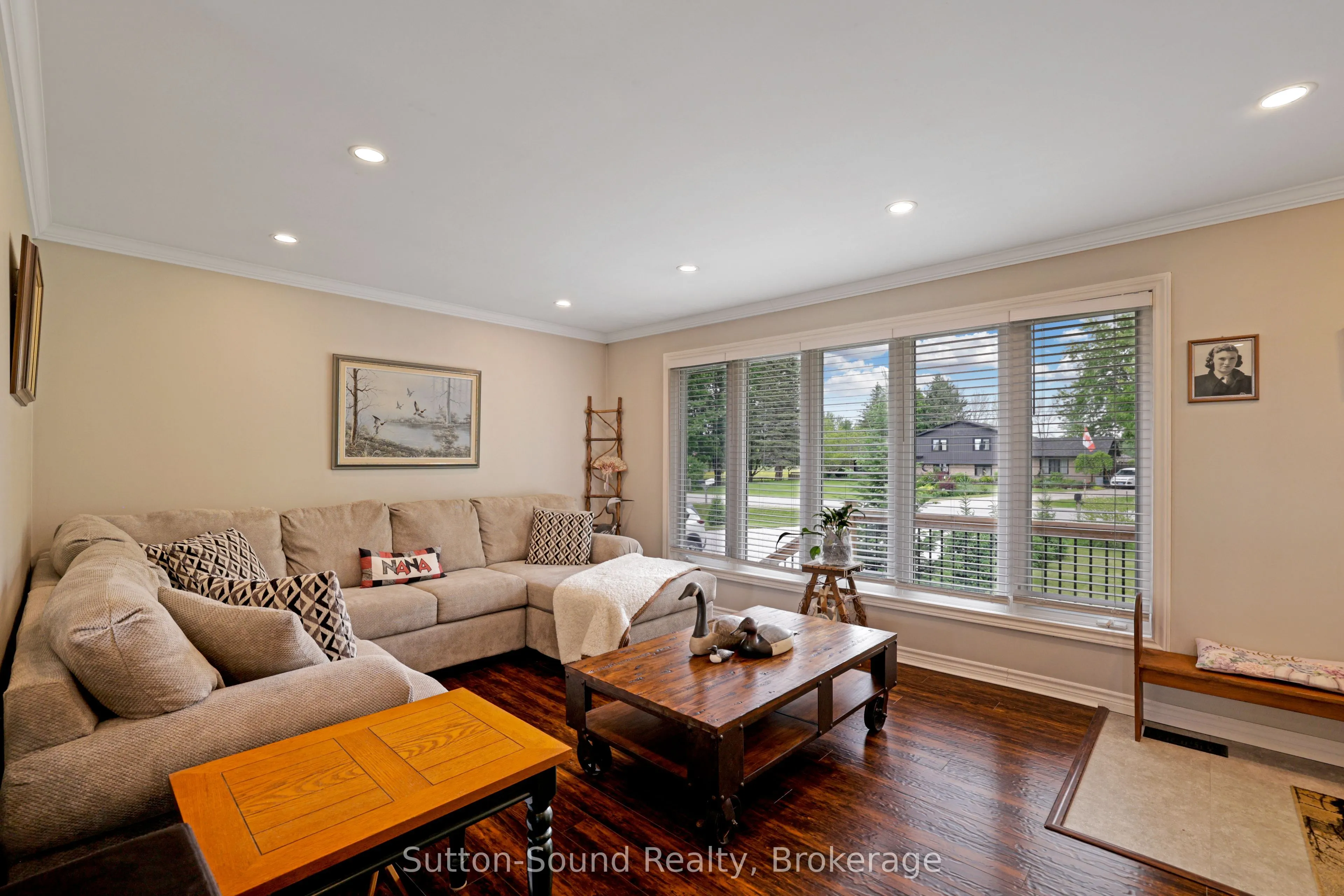 829 30th Street W