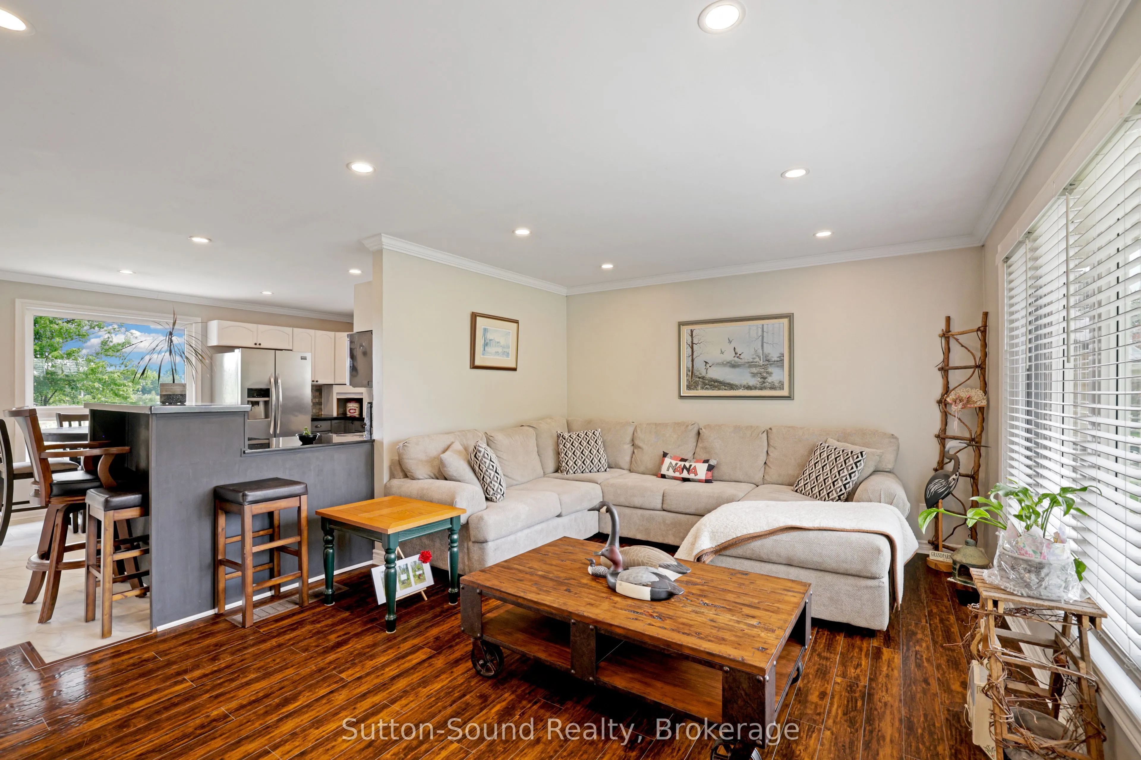 829 30th Street W