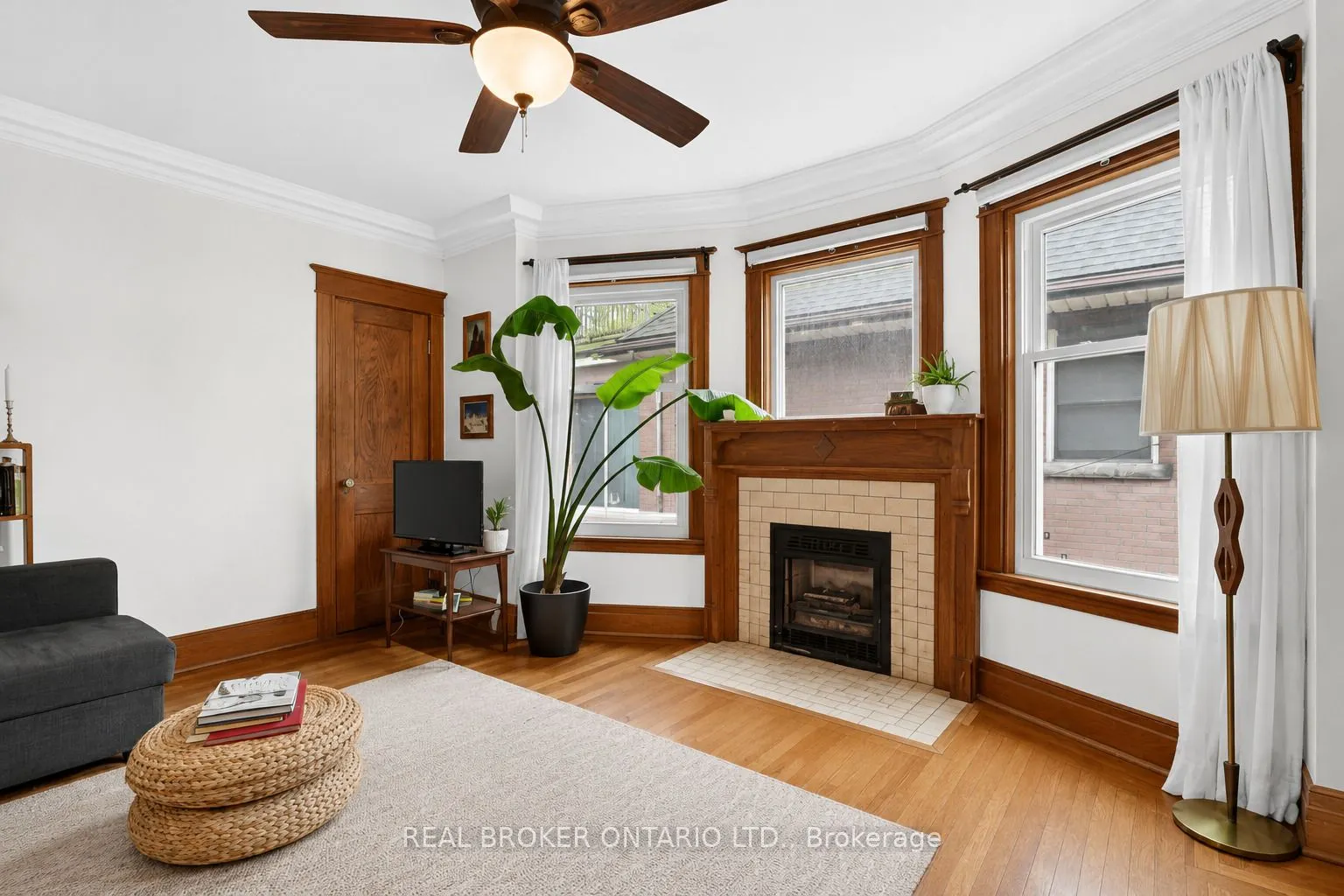 137 Sherman Avenue S